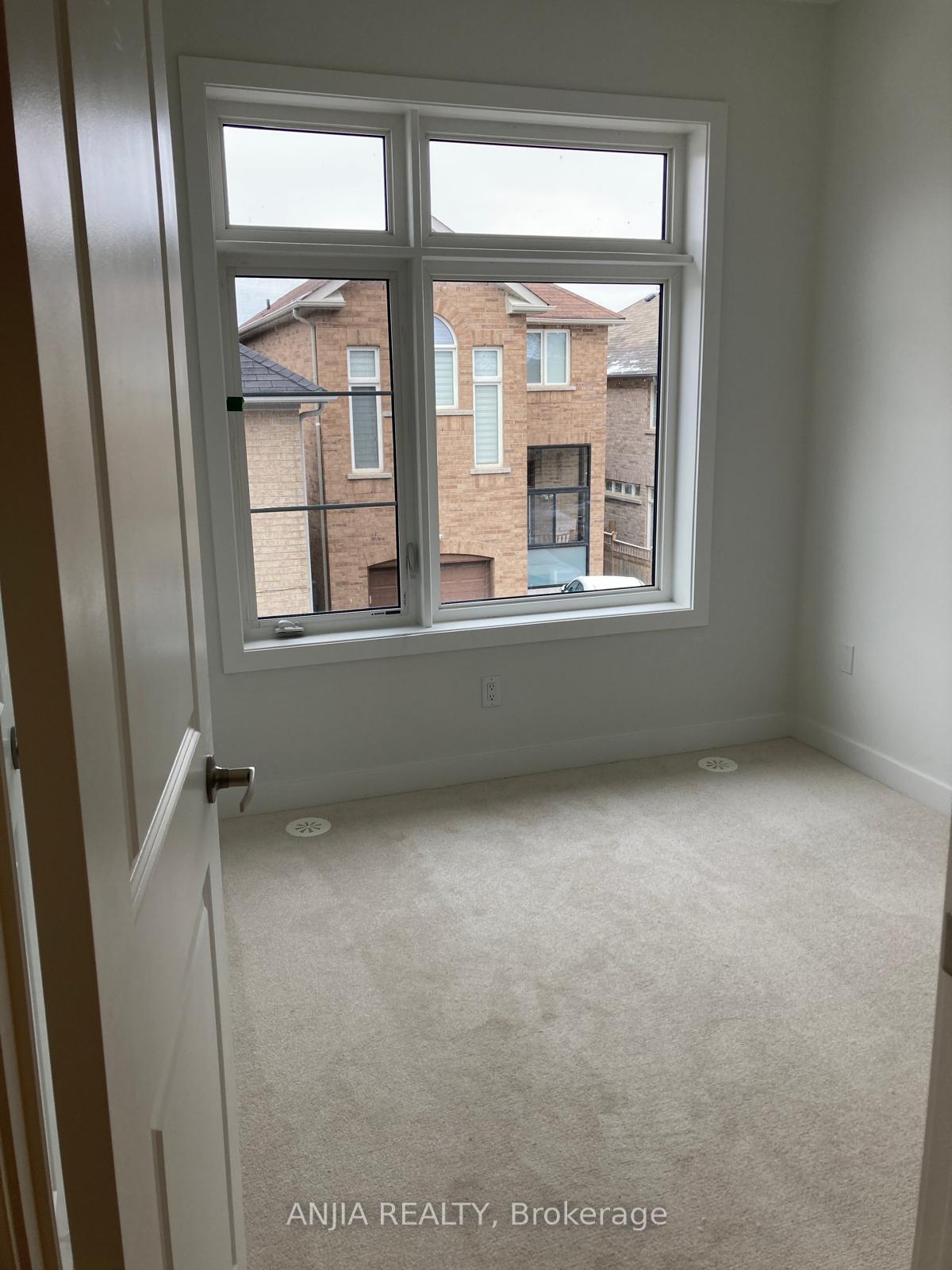 Photo 11 of 62 Rustle Woods Avenue, Markham, Cornell — HOMEH
