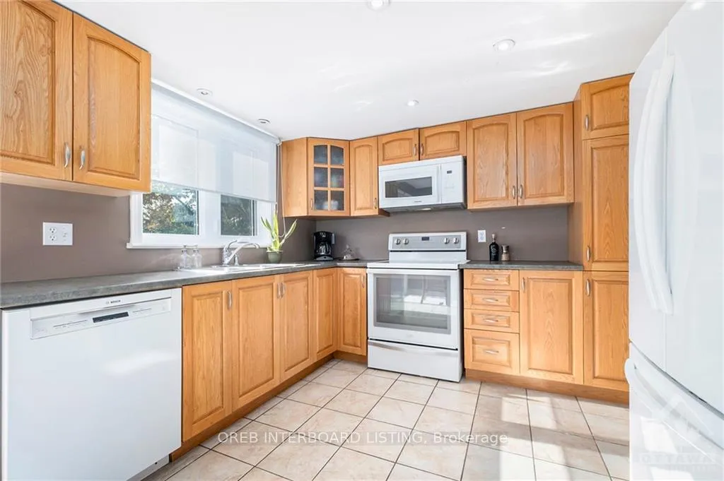 Photo 15 of 228 Mcgibbon Drive, Ottawa, Kanata - Katimavik — HOMEH