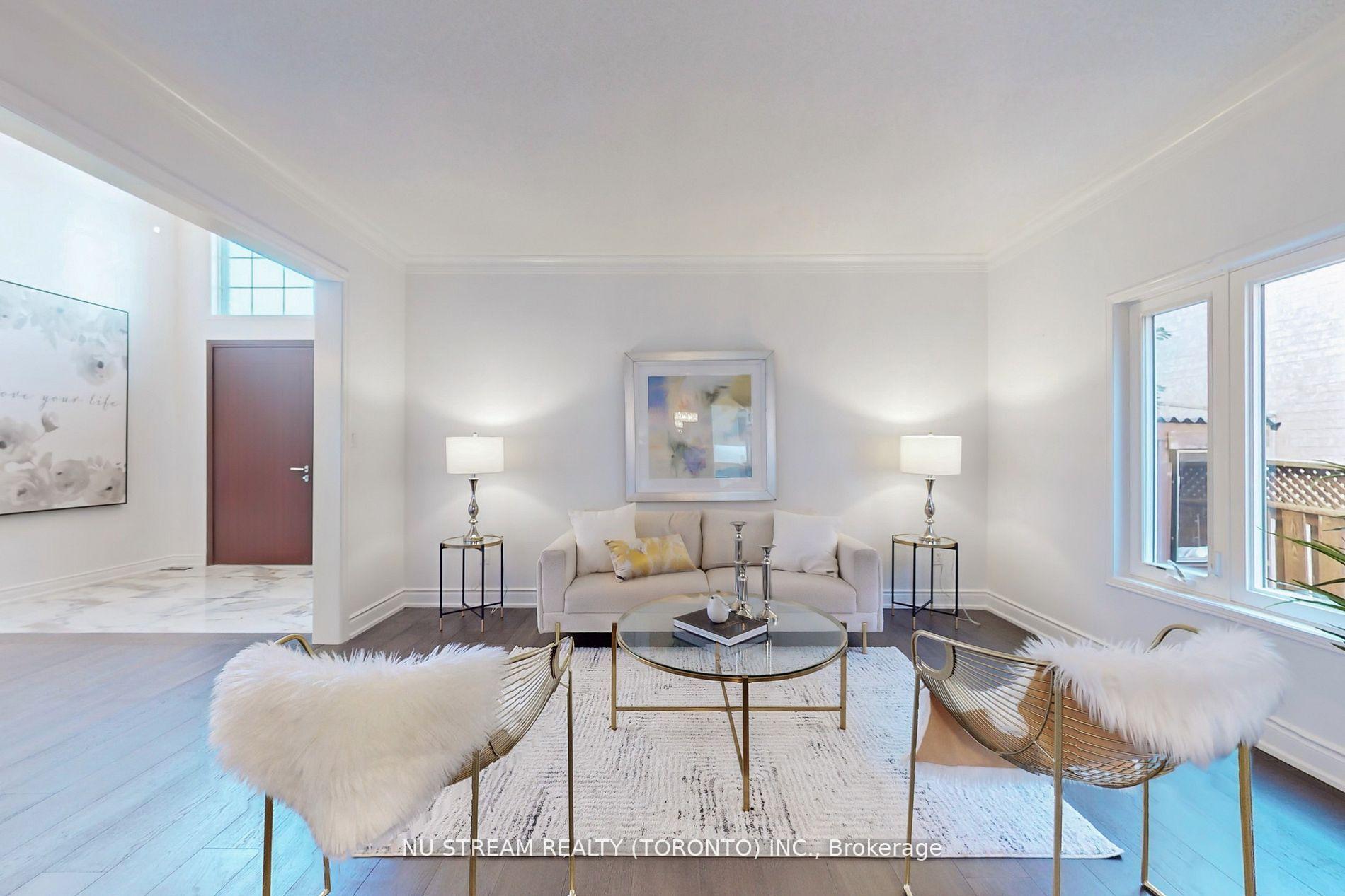 Photo 5 of 107 Golden Tulip Crescent, Markham, Cachet — HOMEH