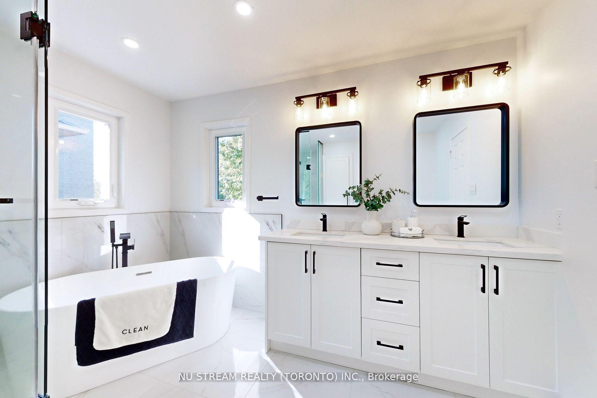 Photo 15 of 107 Golden Tulip Crescent, Markham, Cachet — HOMEH