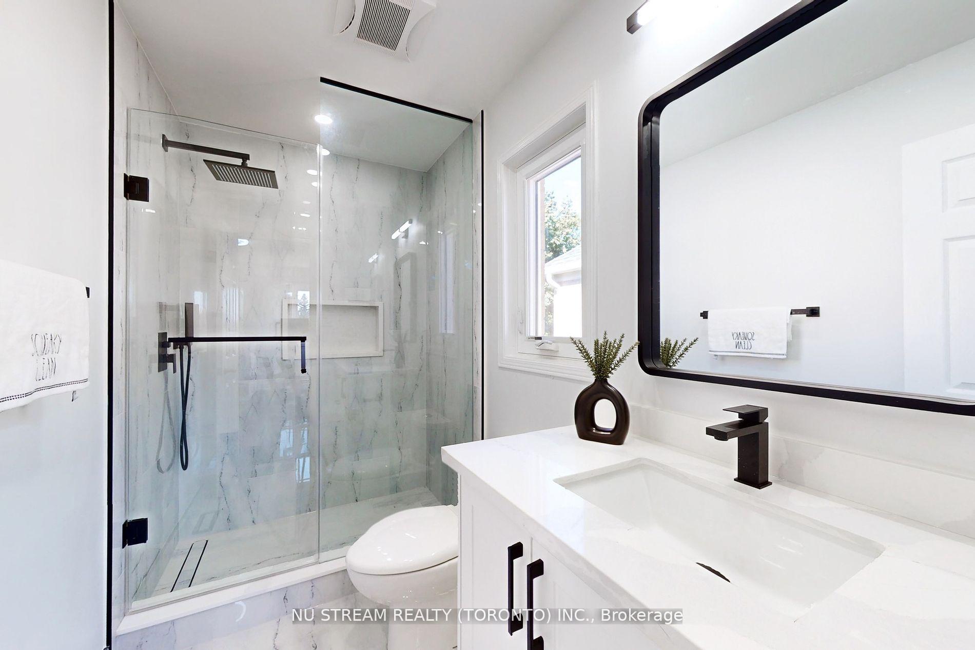 Photo 18 of 107 Golden Tulip Crescent, Markham, Cachet — HOMEH