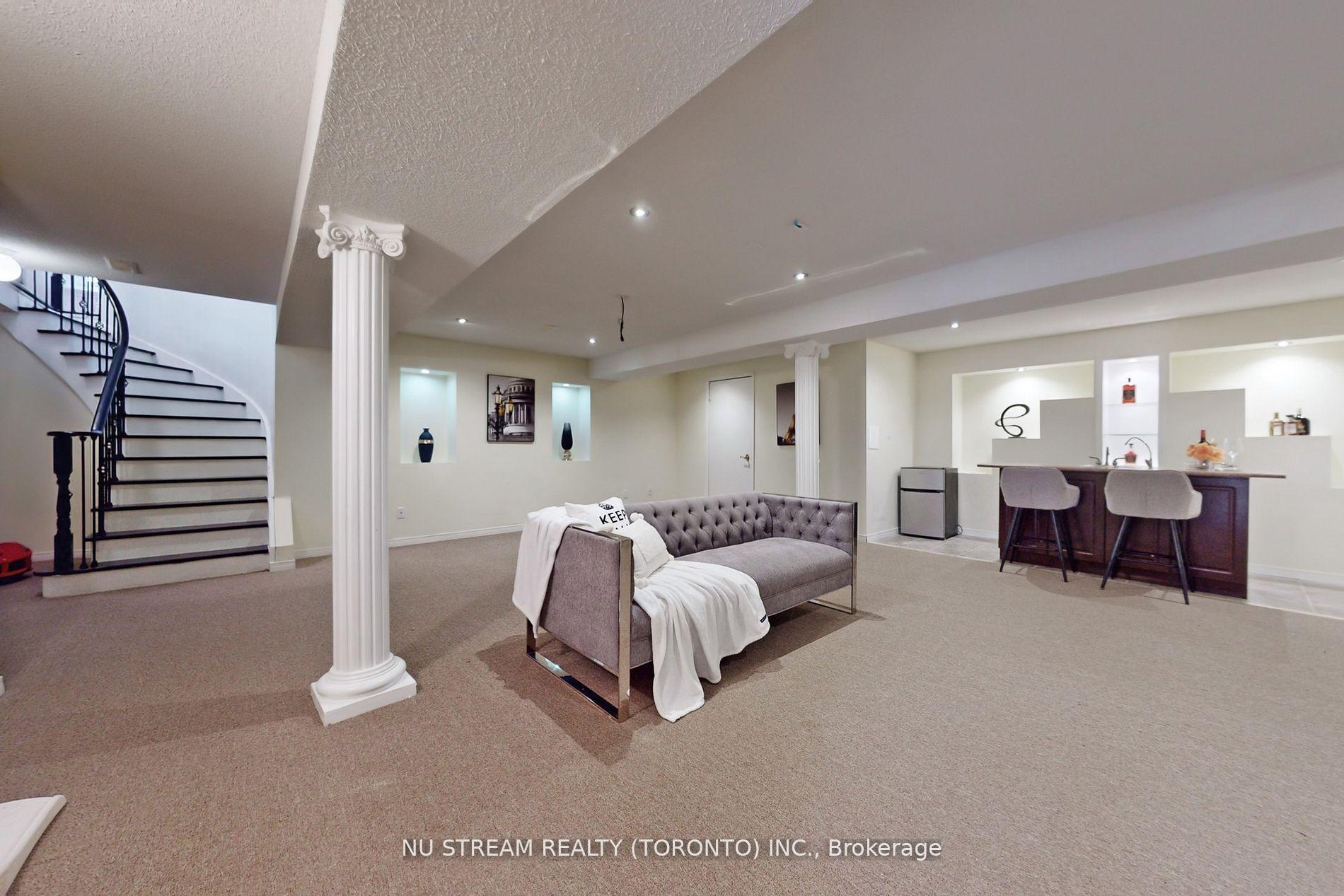 Photo 24 of 107 Golden Tulip Crescent, Markham, Cachet — HOMEH