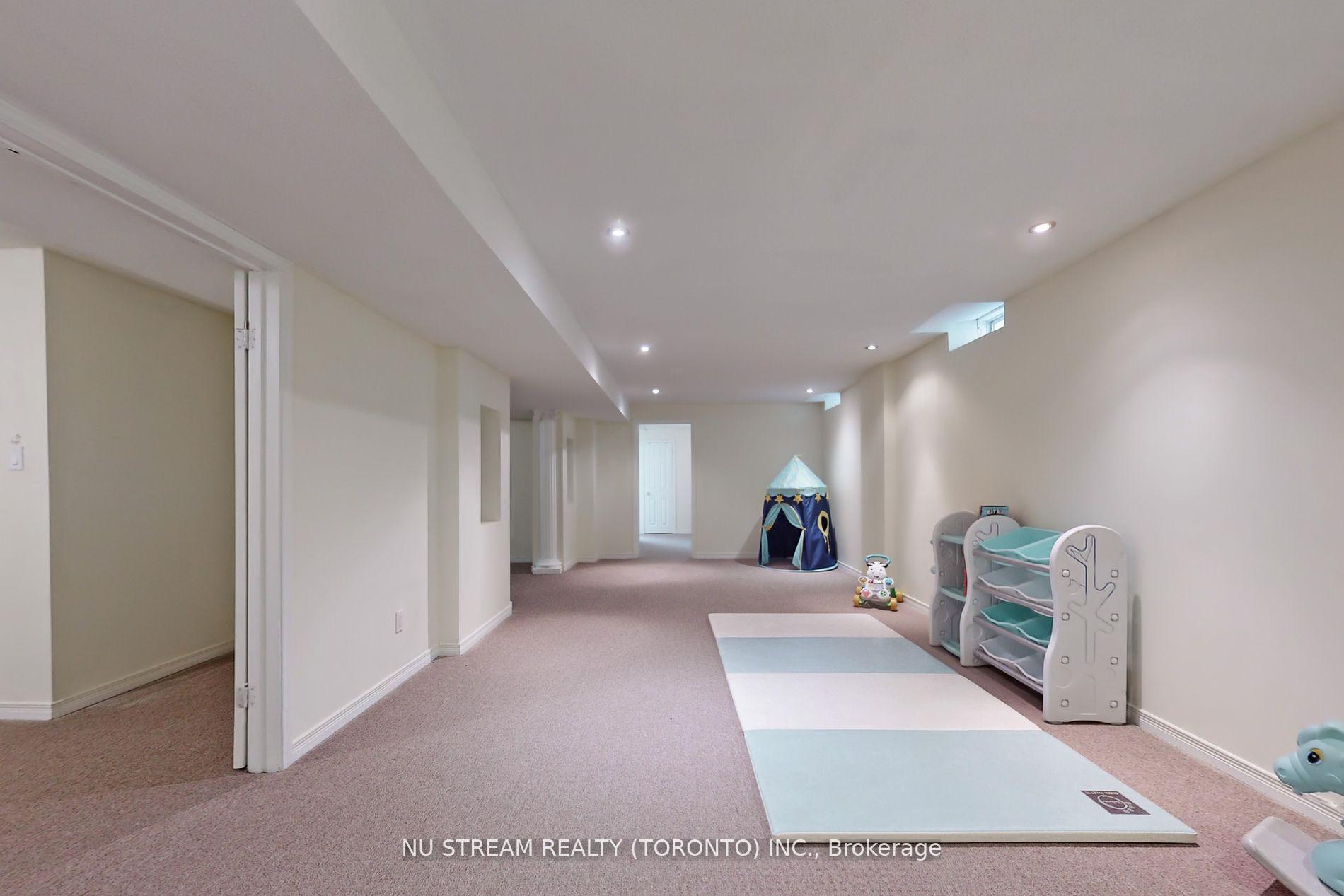 Photo 26 of 107 Golden Tulip Crescent, Markham, Cachet — HOMEH