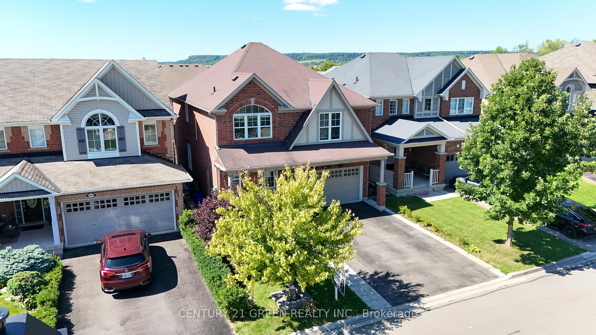 Photo 2 of 940 Dice Way, Milton, Willmott — HOMEH