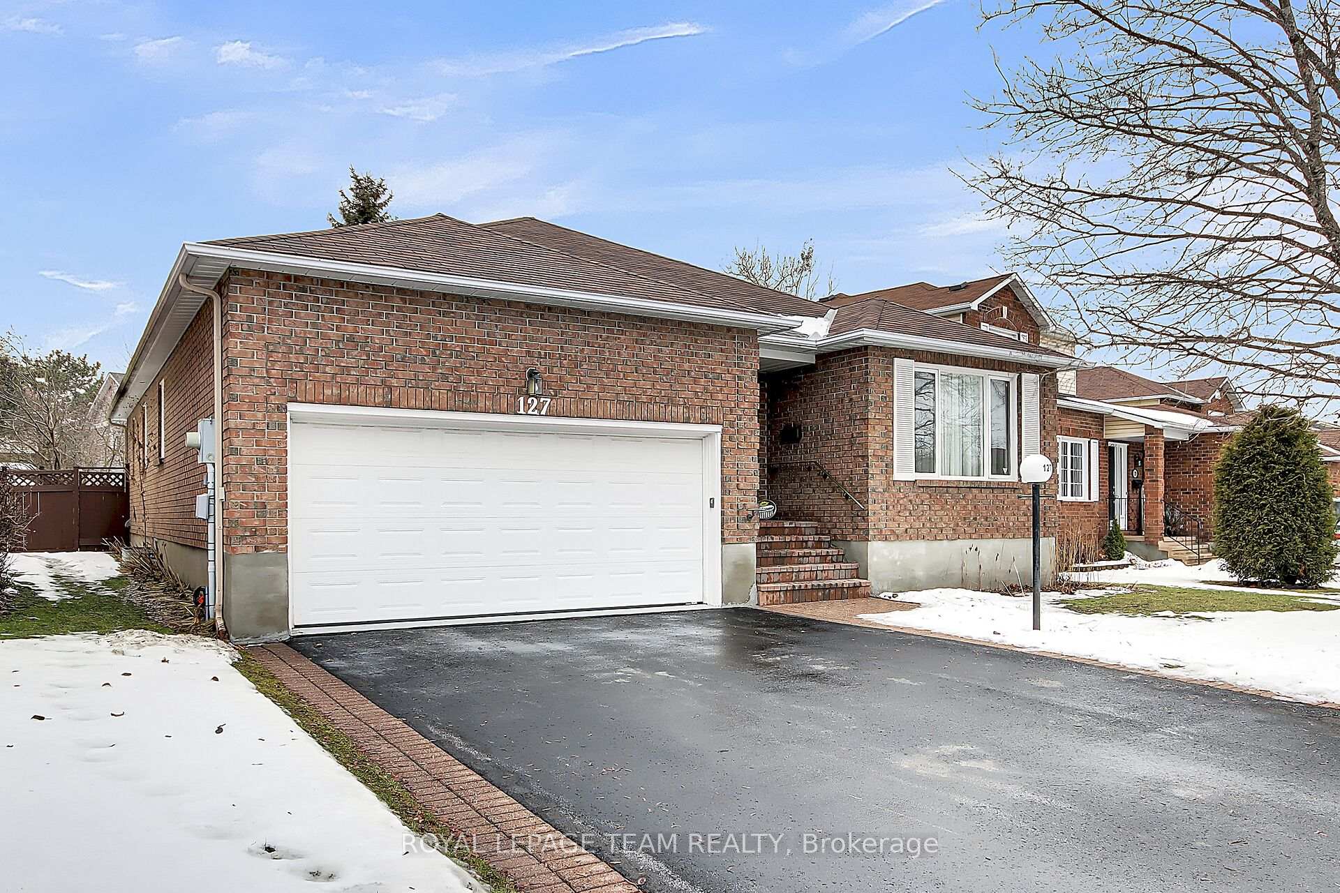 Photo 2 of 127 Palomino Drive, Ottawa, Kanata - Bridlewood — HOMEH