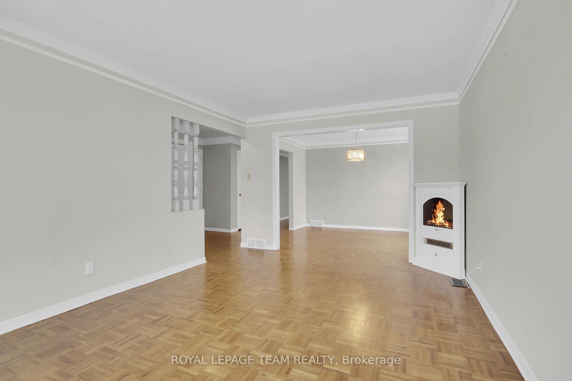 Photo 5 of 127 Palomino Drive, Ottawa, Kanata - Bridlewood — HOMEH