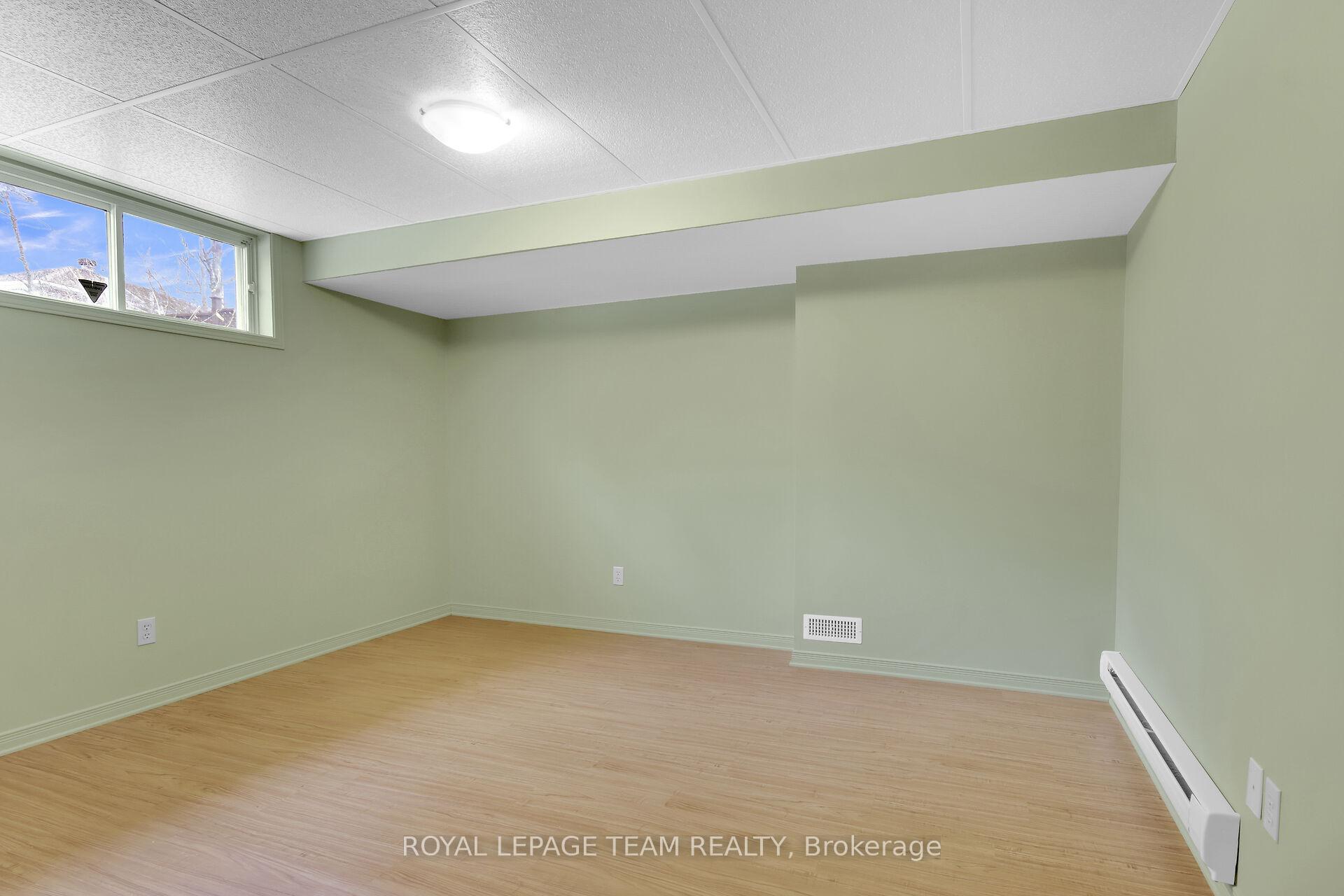 Photo 26 of 127 Palomino Drive, Ottawa, Kanata - Bridlewood — HOMEH