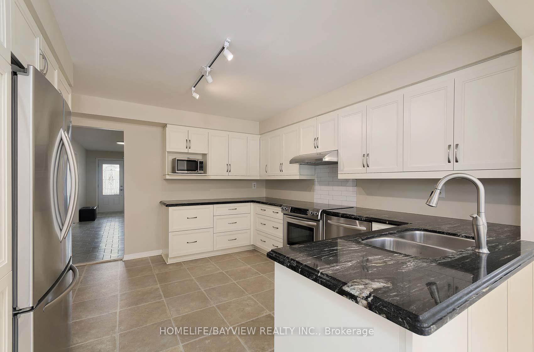 Photo 3 of 24 Cairns Drive, Markham, Raymerville — HOMEH