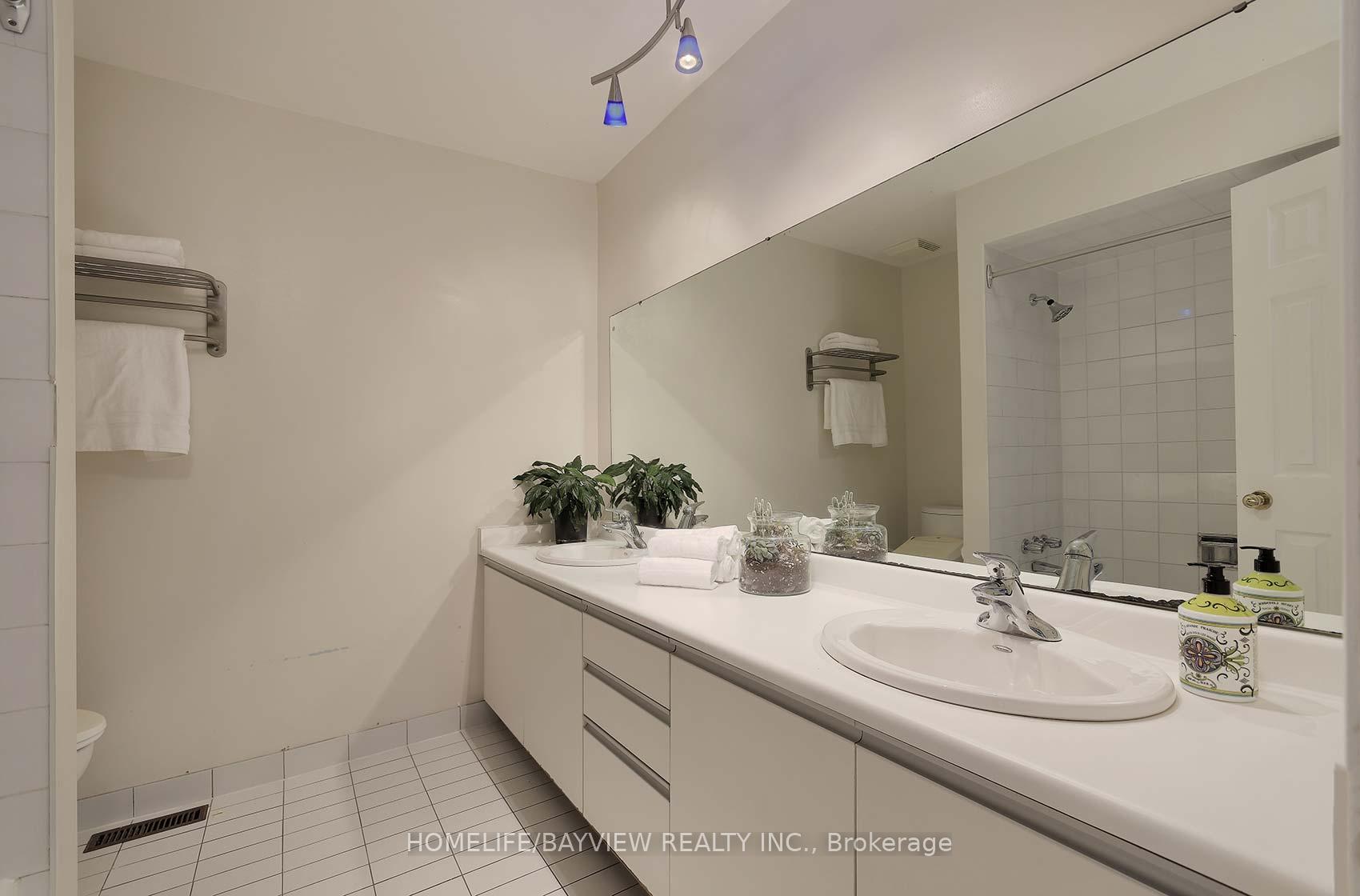 Photo 17 of 24 Cairns Drive, Markham, Raymerville — HOMEH