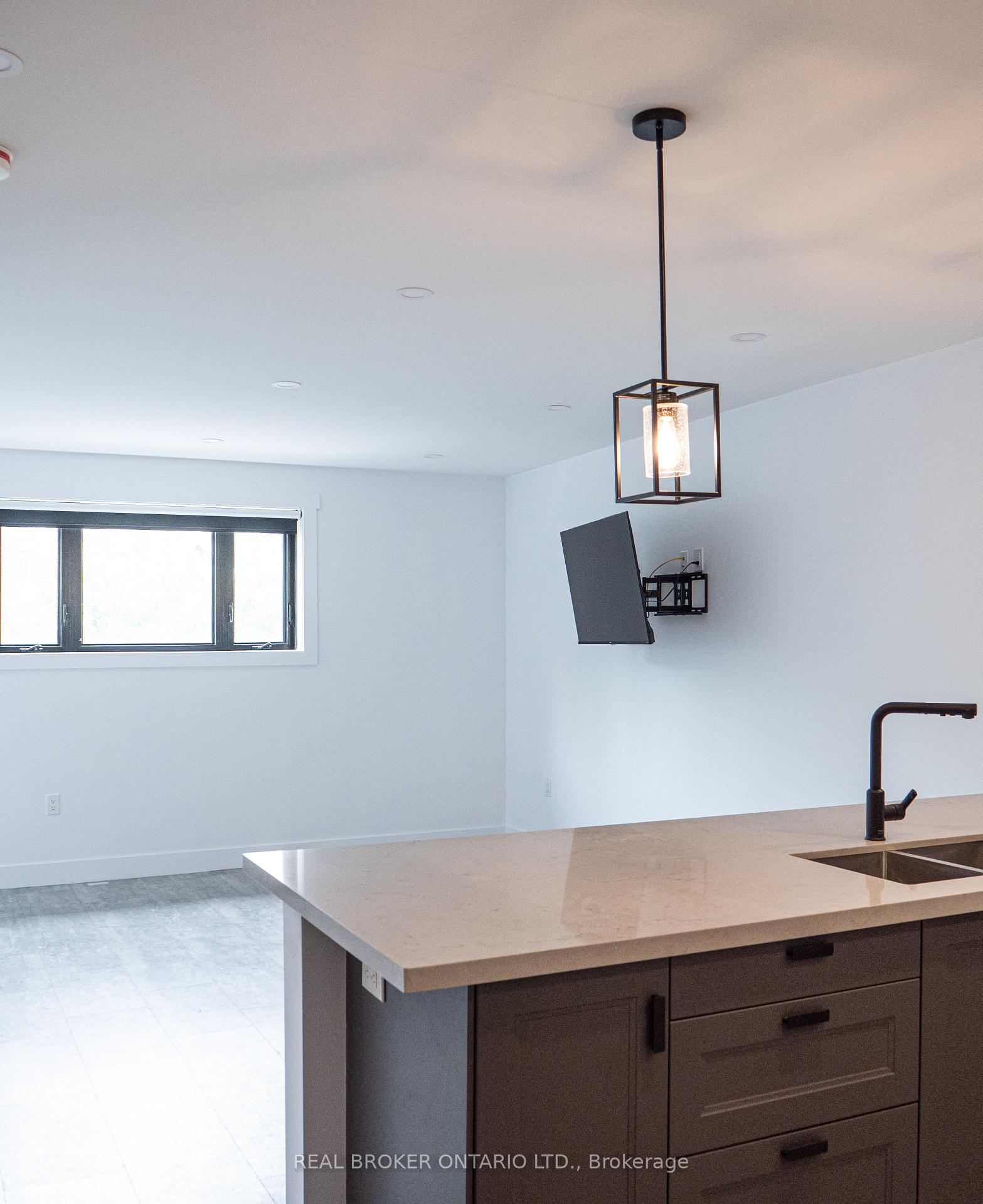 Photo 1 of Unit 5, 284 James Street N, Hamilton, Beasley — HOMEH