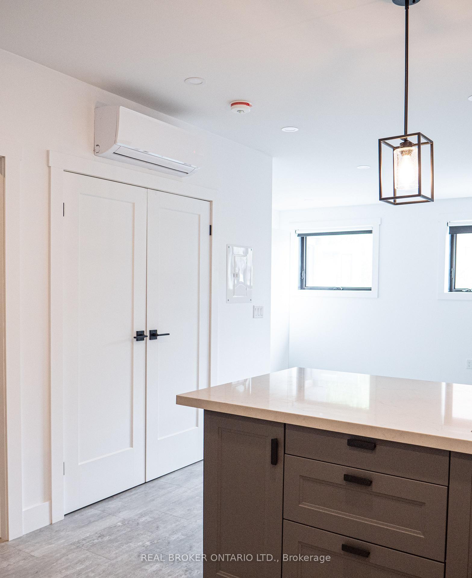 Photo 2 of Unit 5, 284 James Street N, Hamilton, Beasley — HOMEH