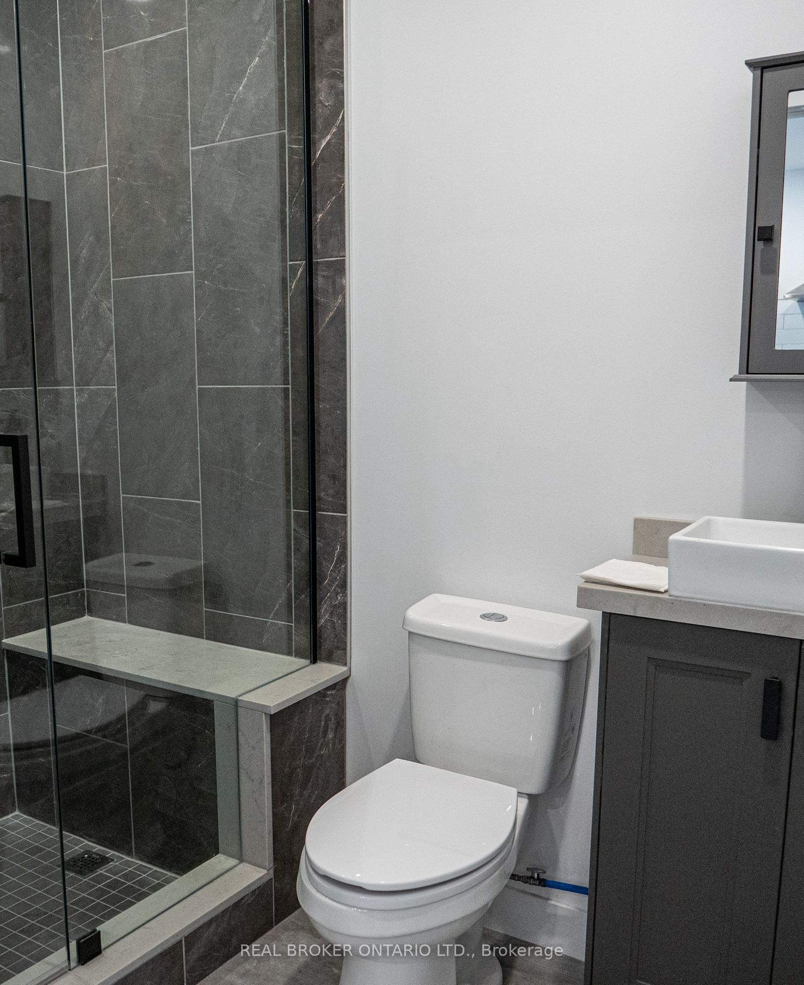 Photo 3 of Unit 5, 284 James Street N, Hamilton, Beasley — HOMEH