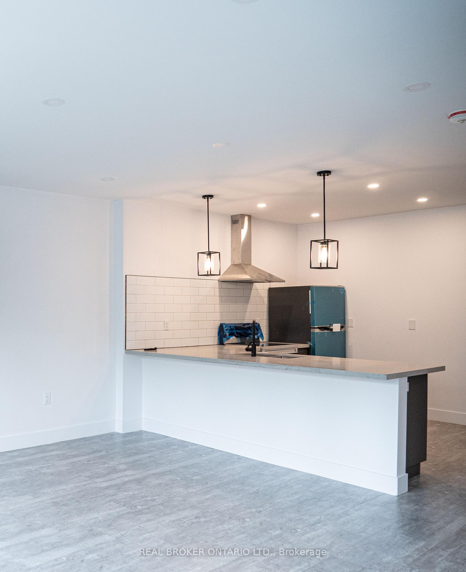 Photo 6 of Unit 5, 284 James Street N, Hamilton, Beasley — HOMEH
