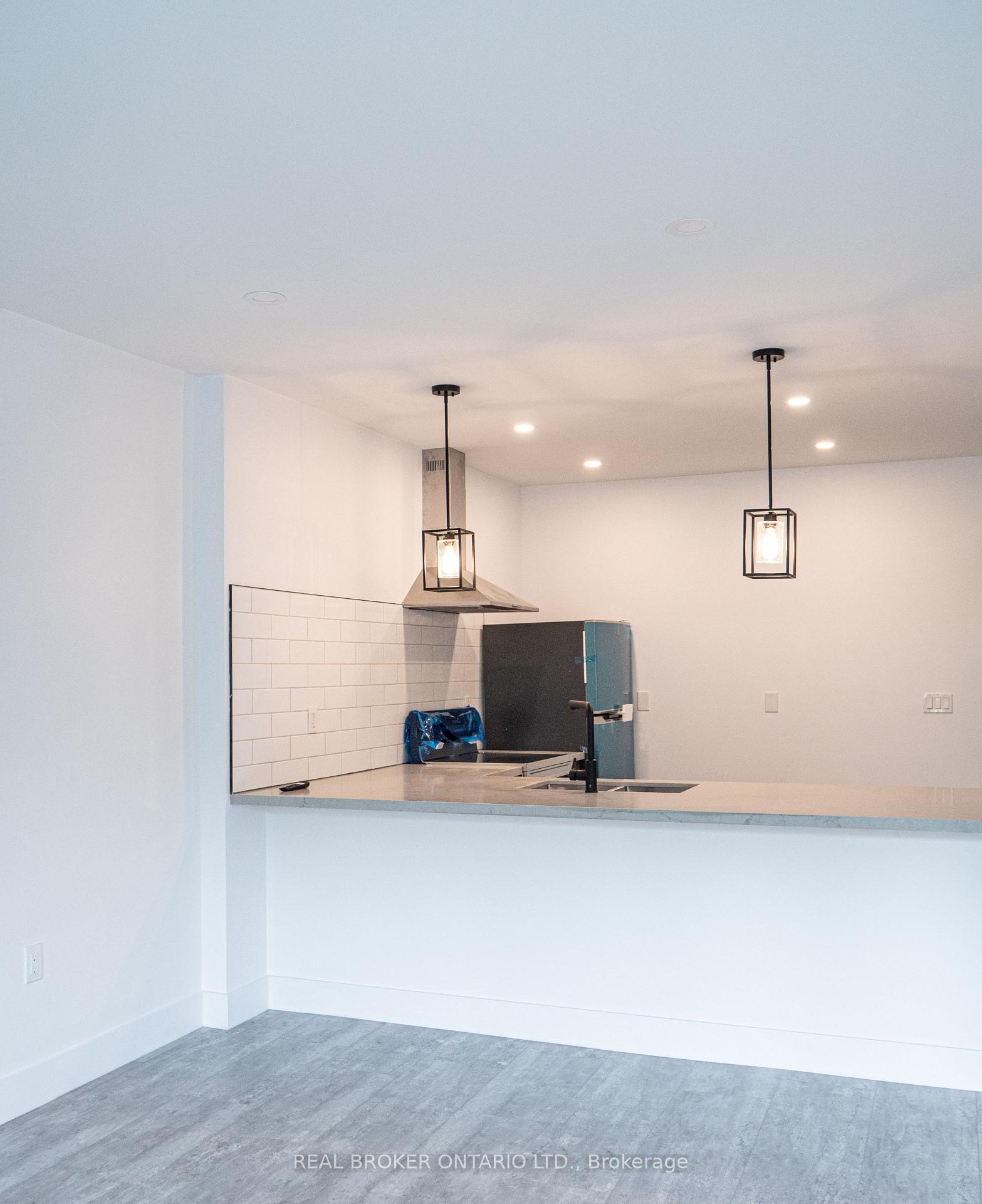 Photo 7 of Unit 5, 284 James Street N, Hamilton, Beasley — HOMEH