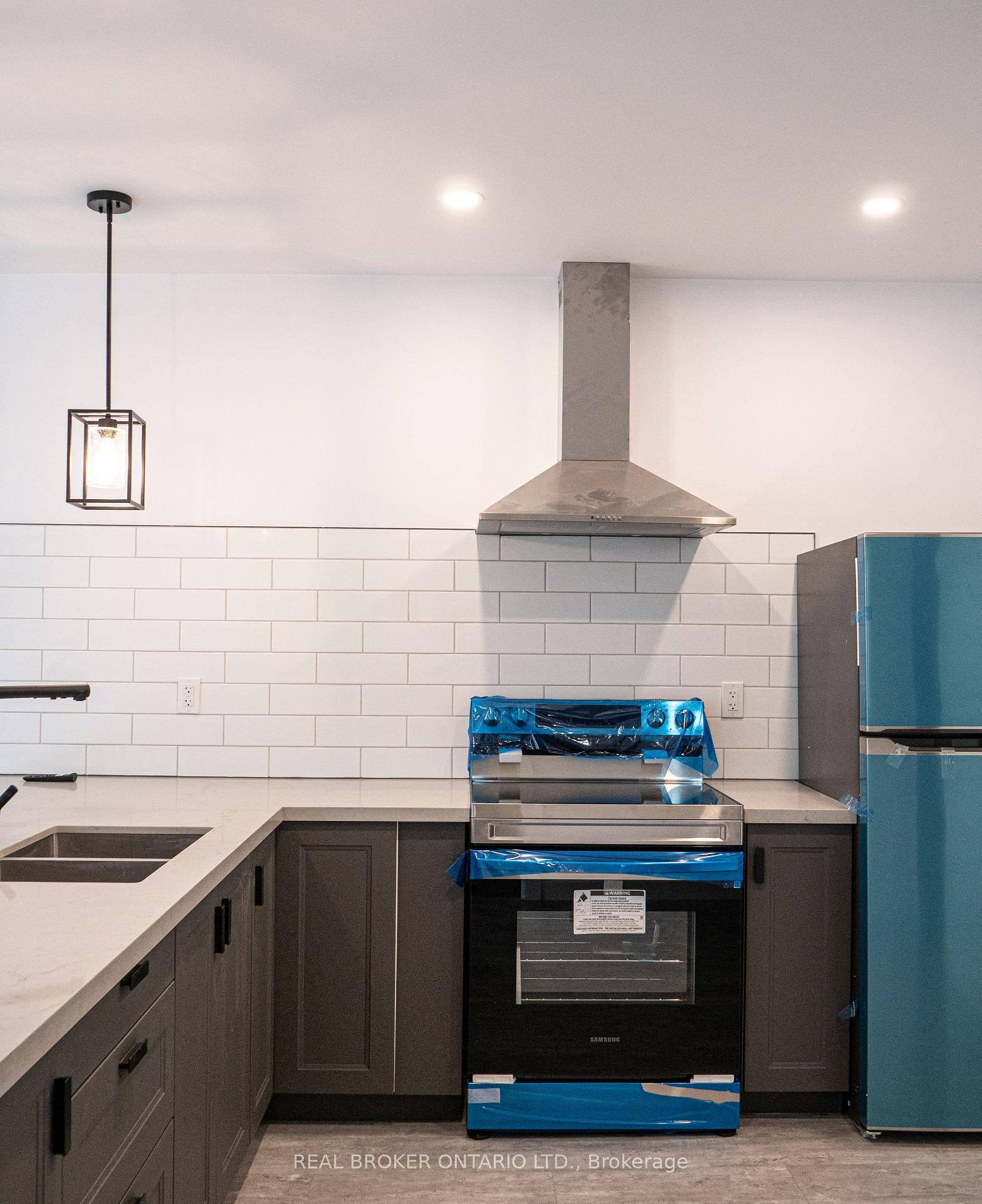 Photo 10 of Unit 5, 284 James Street N, Hamilton, Beasley — HOMEH