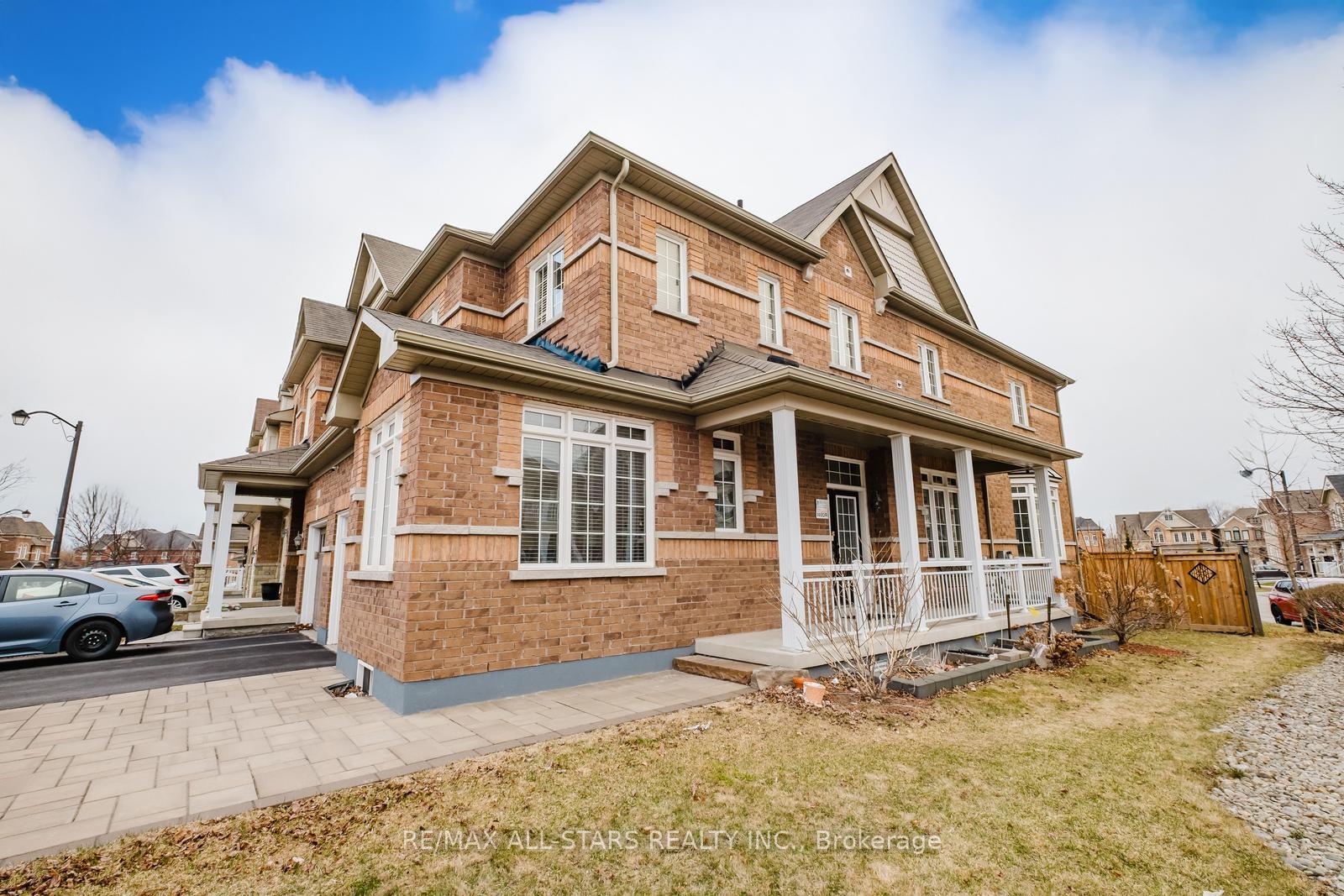 Photo 1 of 39 Haskett Drive, Markham, Box Grove — HOMEH