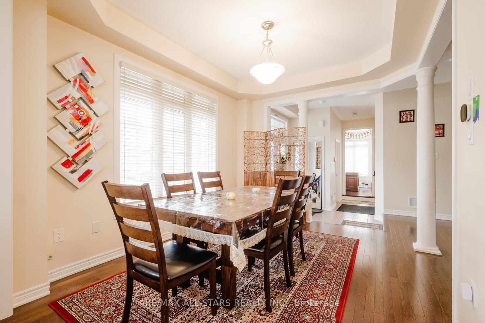 Photo 10 of 39 Haskett Drive, Markham, Box Grove — HOMEH