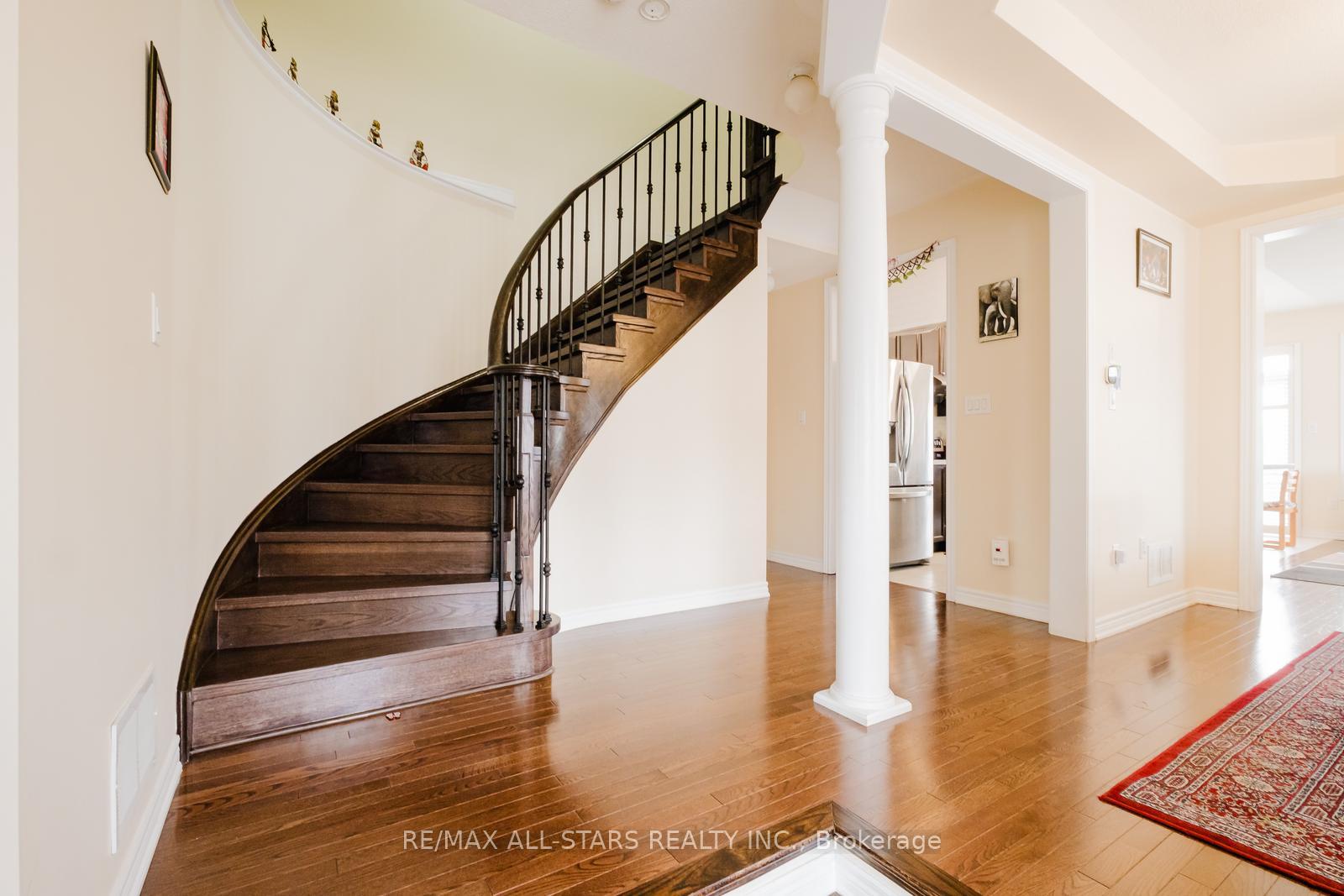 Photo 17 of 39 Haskett Drive, Markham, Box Grove — HOMEH