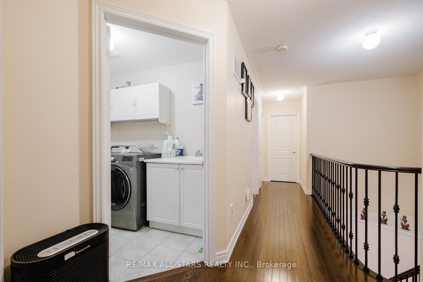 Photo 23 of 39 Haskett Drive, Markham, Box Grove — HOMEH