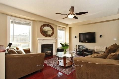 Photo 3 of 47 Babcock Crescent, Milton, Dempsey — HOMEH