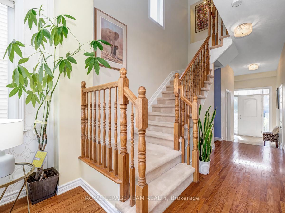 Photo 3 of 1572 Carronbridge Circle, Ottawa, Kanata - Emerald Meadows/Trailwest — HOMEH