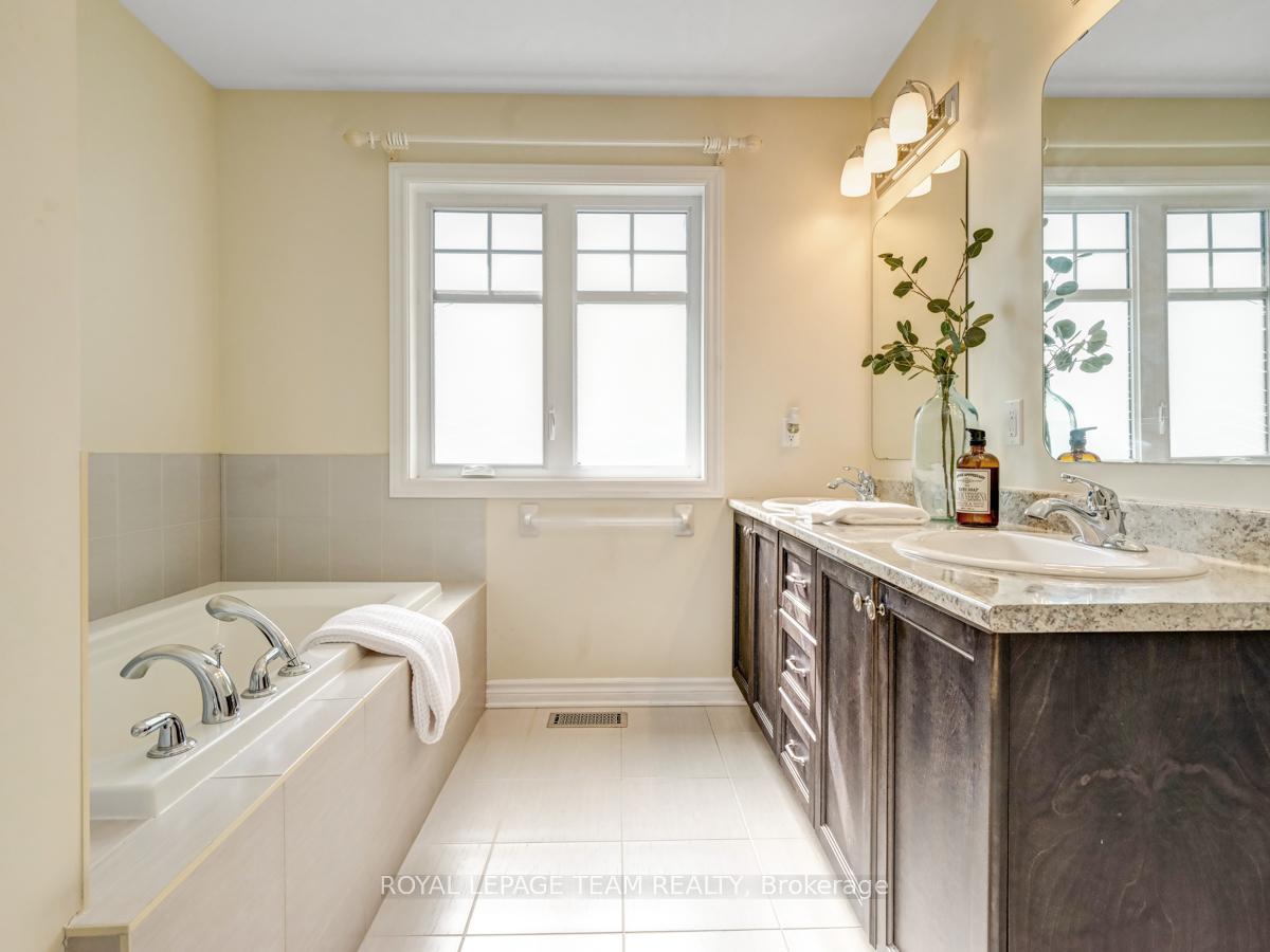 Photo 7 of 1572 Carronbridge Circle, Ottawa, Kanata - Emerald Meadows/Trailwest — HOMEH