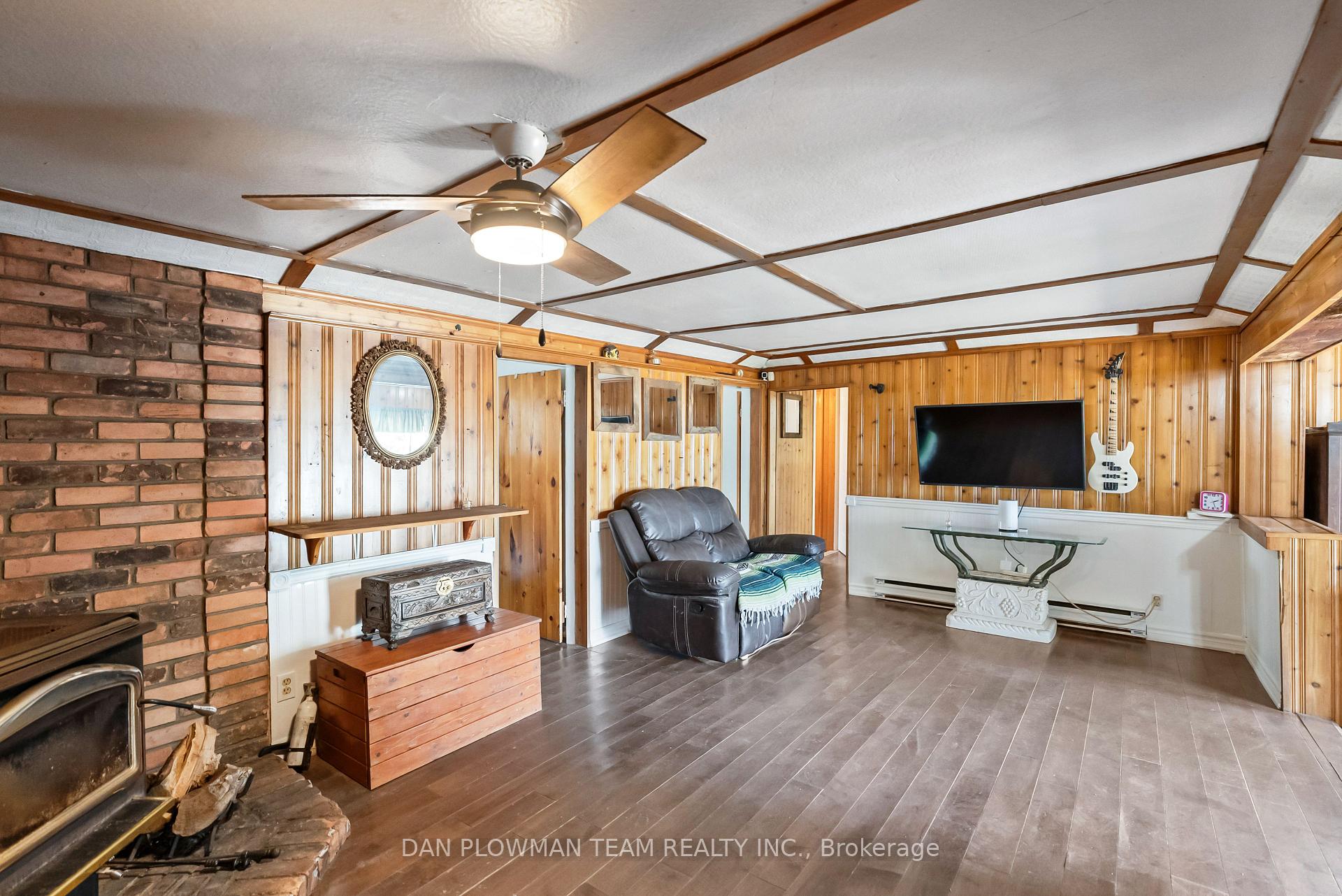Photo 16 of 32 Beach Road, Kawartha Lakes, Little Britain — HOMEH