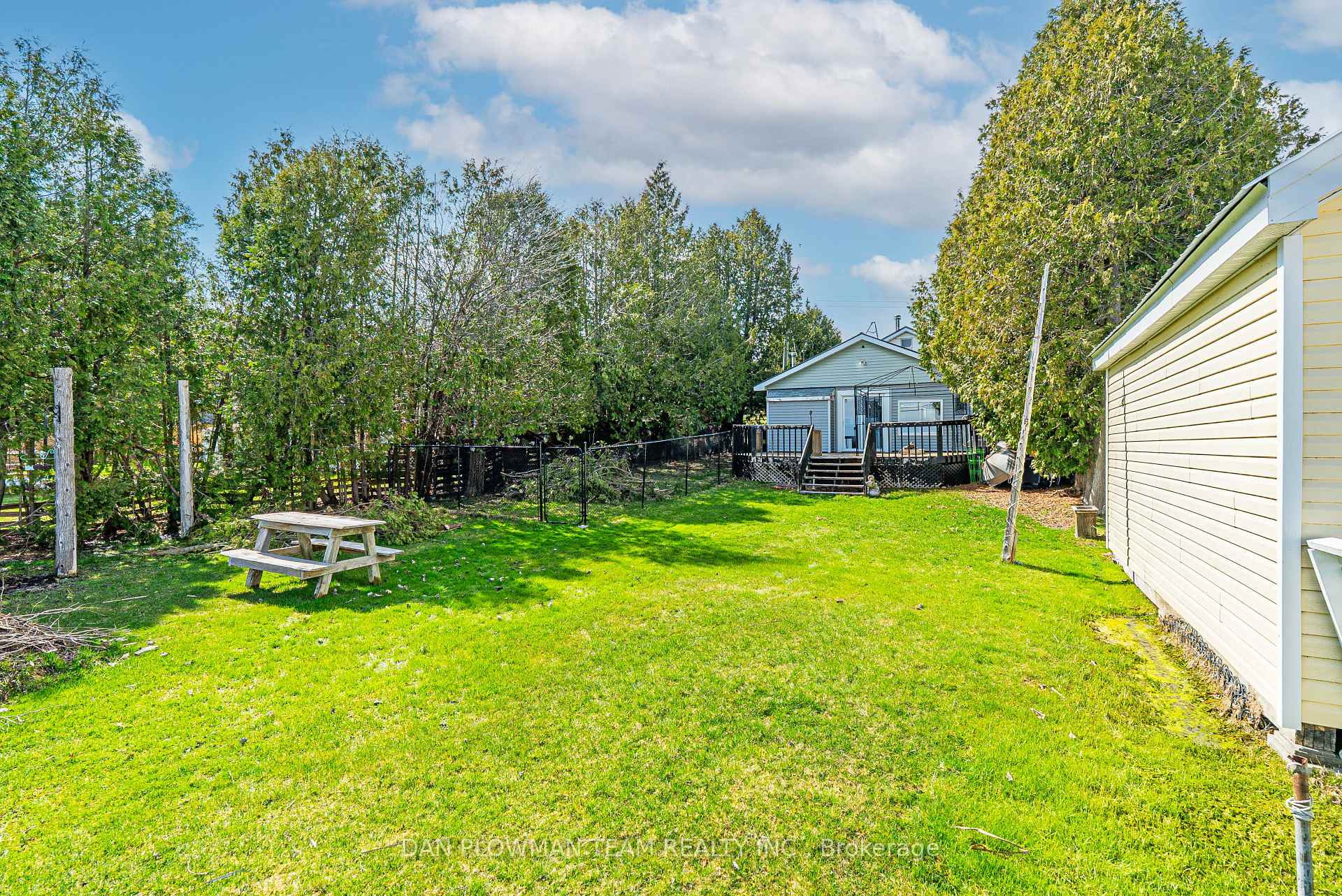 Photo 31 of 32 Beach Road, Kawartha Lakes, Little Britain — HOMEH