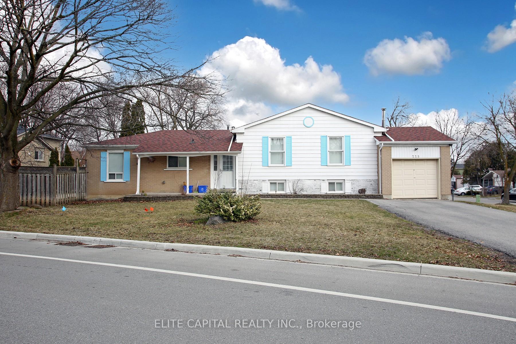 Front of 225 Snowshoe Crescent