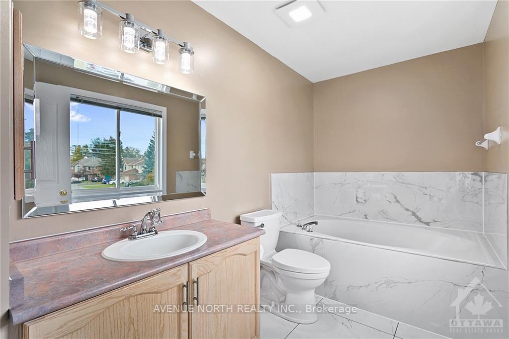 Photo 8 of 37 Stonemeadow Drive, Ottawa, Kanata - Bridlewood — HOMEH