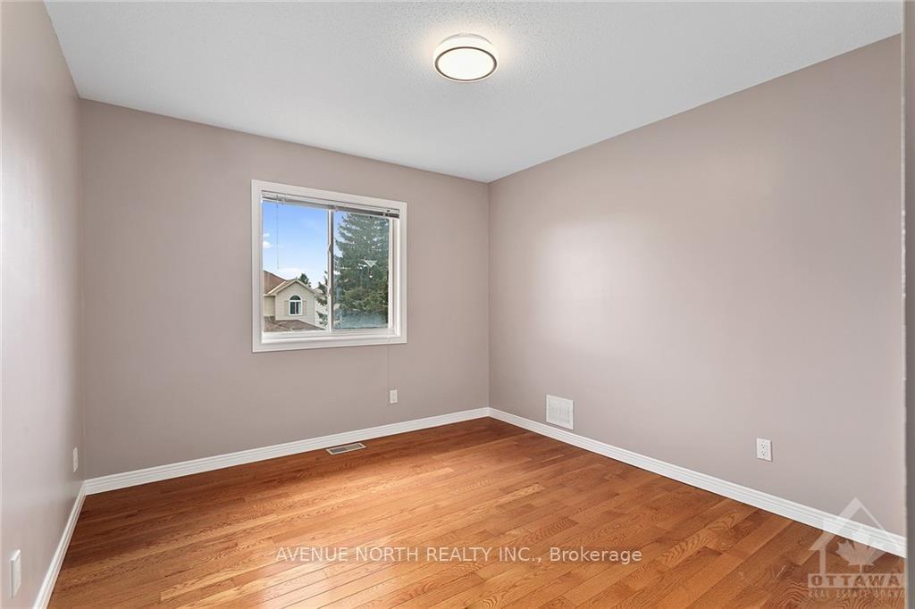 Photo 9 of 37 Stonemeadow Drive, Ottawa, Kanata - Bridlewood — HOMEH