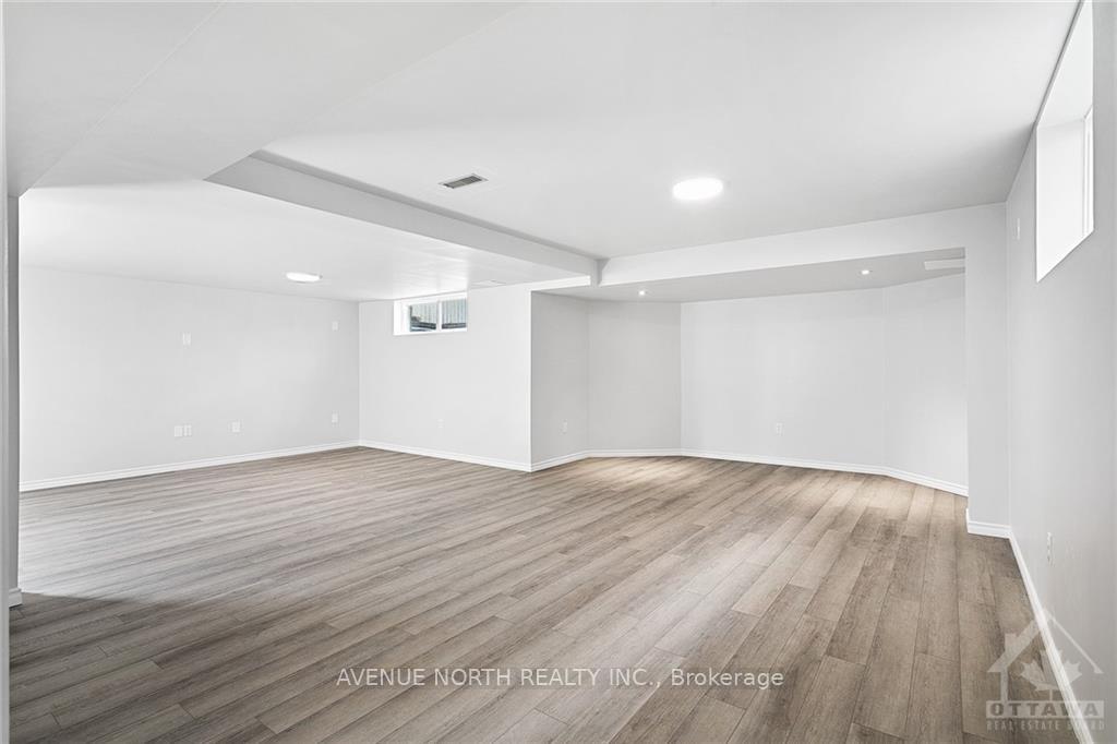 Photo 12 of 37 Stonemeadow Drive, Ottawa, Kanata - Bridlewood — HOMEH