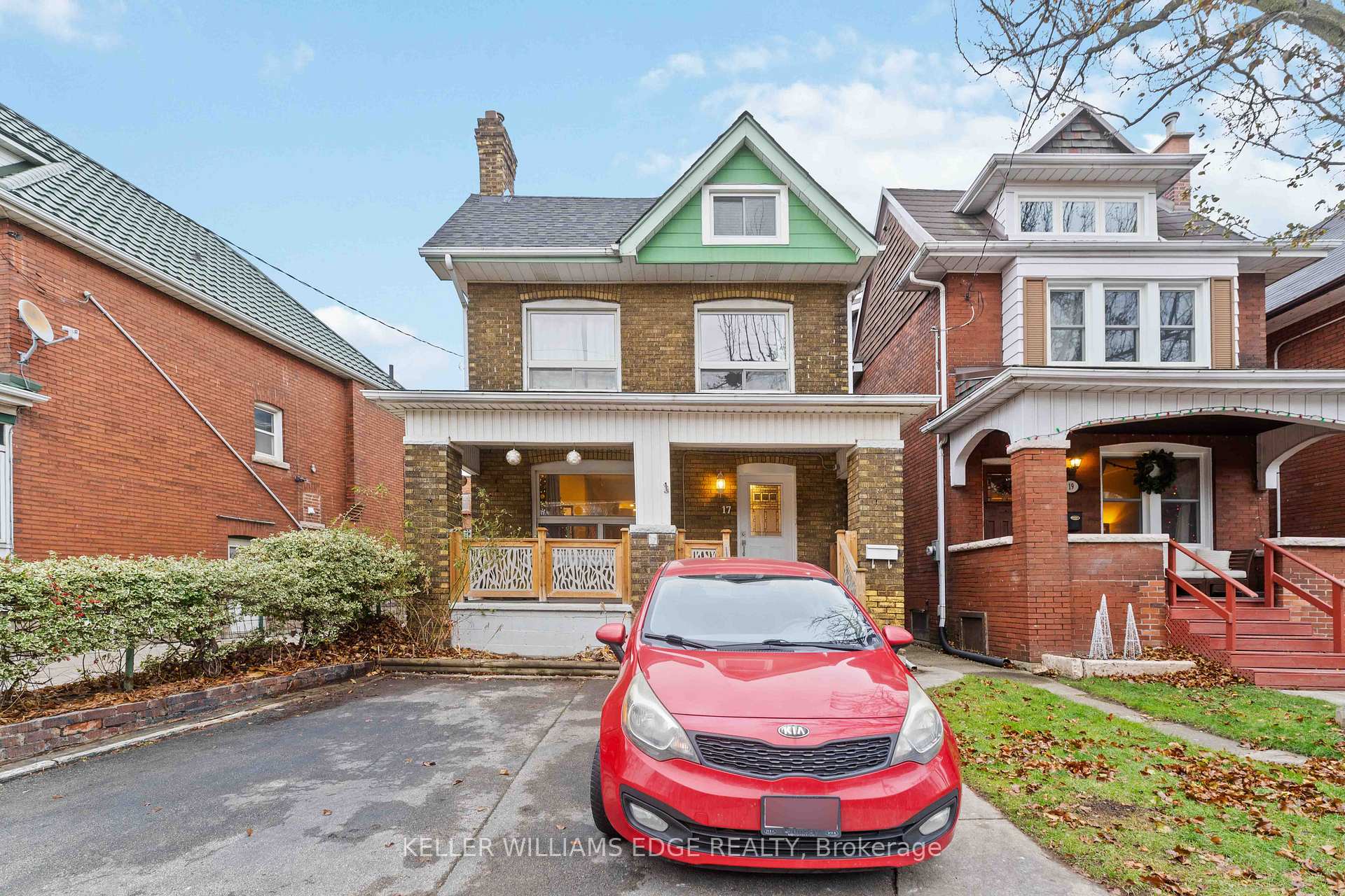 Photo 2 of 17 Spadina Avenue, Hamilton, Gibson — HOMEH