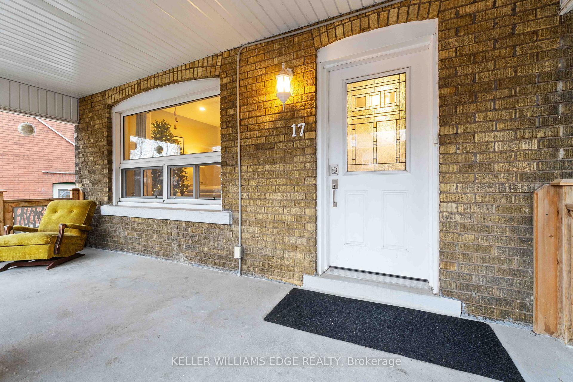 Photo 3 of 17 Spadina Avenue, Hamilton, Gibson — HOMEH