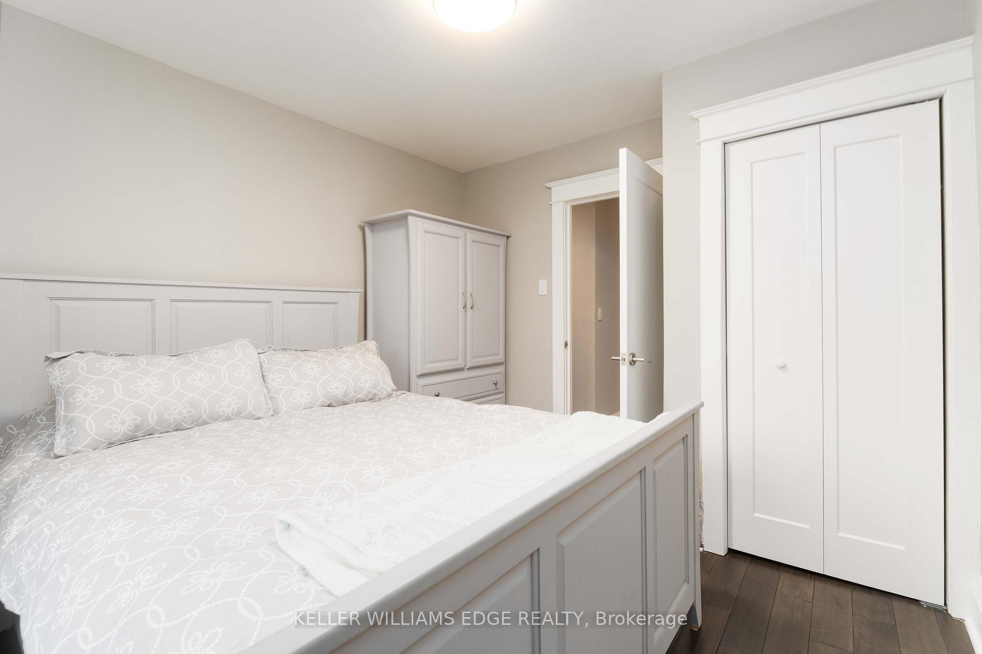 Photo 11 of 17 Spadina Avenue, Hamilton, Gibson — HOMEH