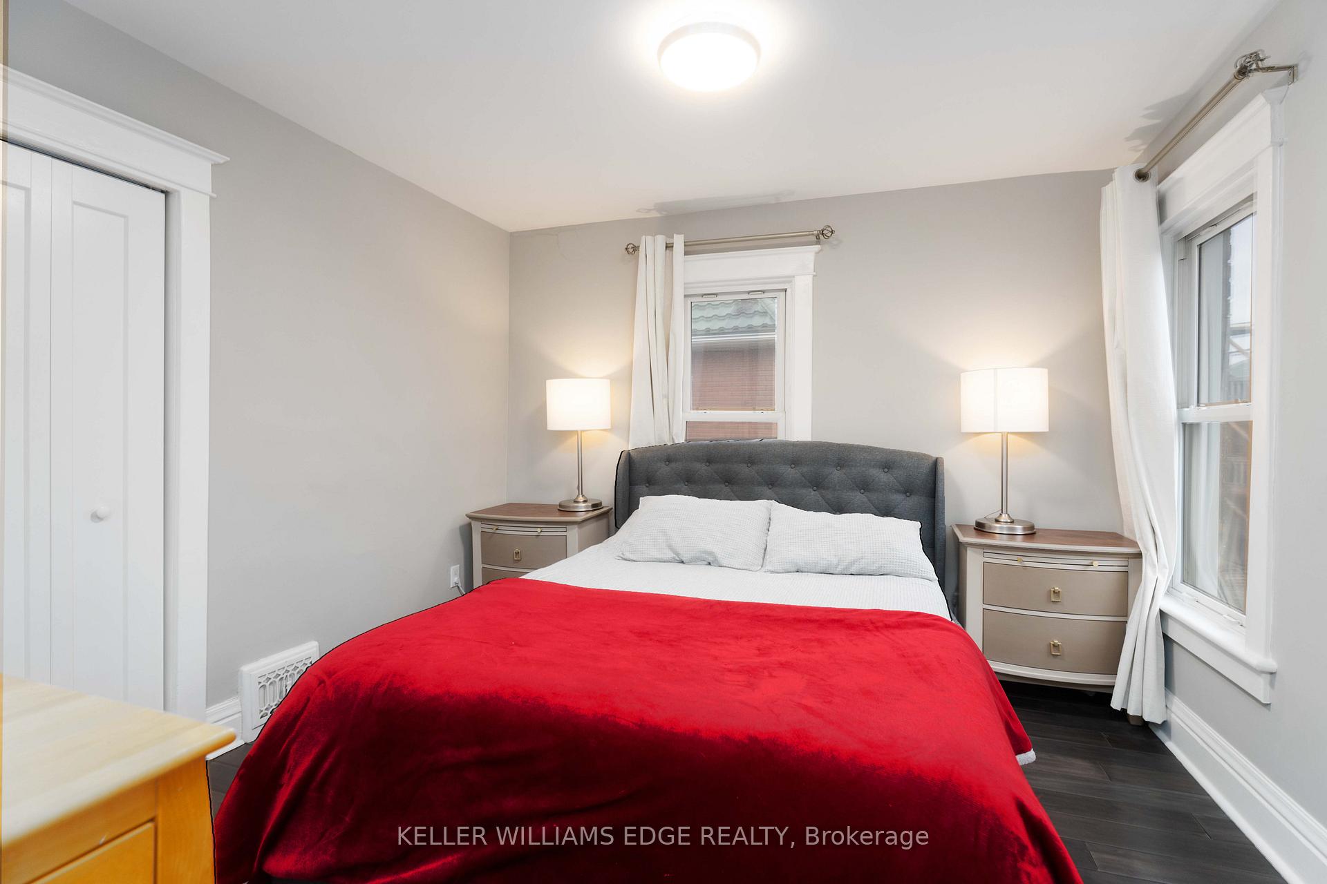 Photo 15 of 17 Spadina Avenue, Hamilton, Gibson — HOMEH