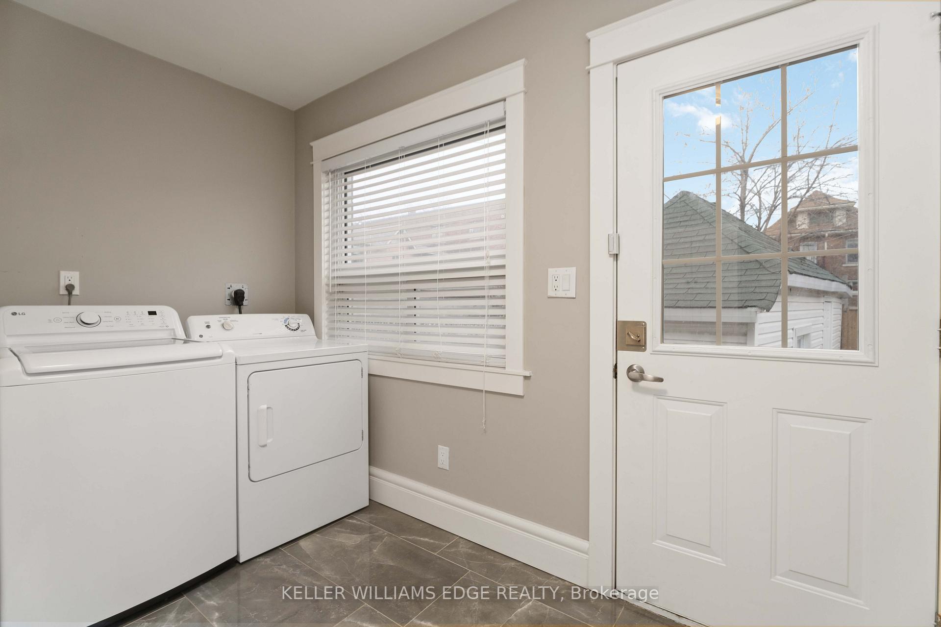 Photo 16 of 17 Spadina Avenue, Hamilton, Gibson — HOMEH