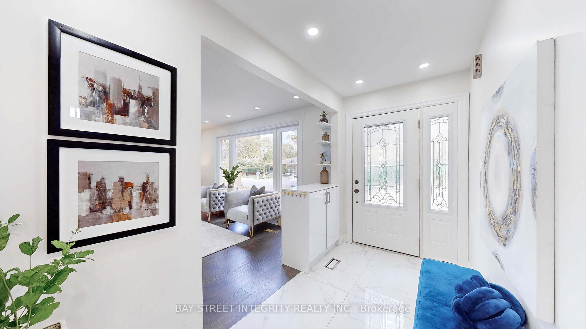 Photo 4 of 32 Markhaven Road, Markham, Unionville — HOMEH