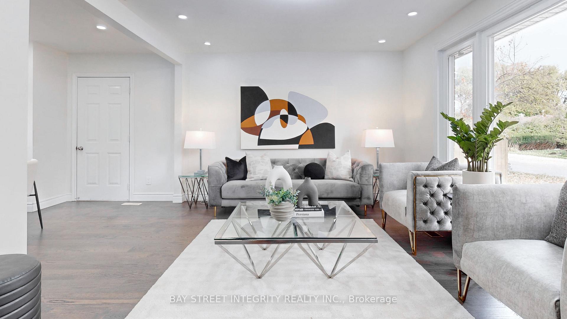Photo 5 of 32 Markhaven Road, Markham, Unionville — HOMEH