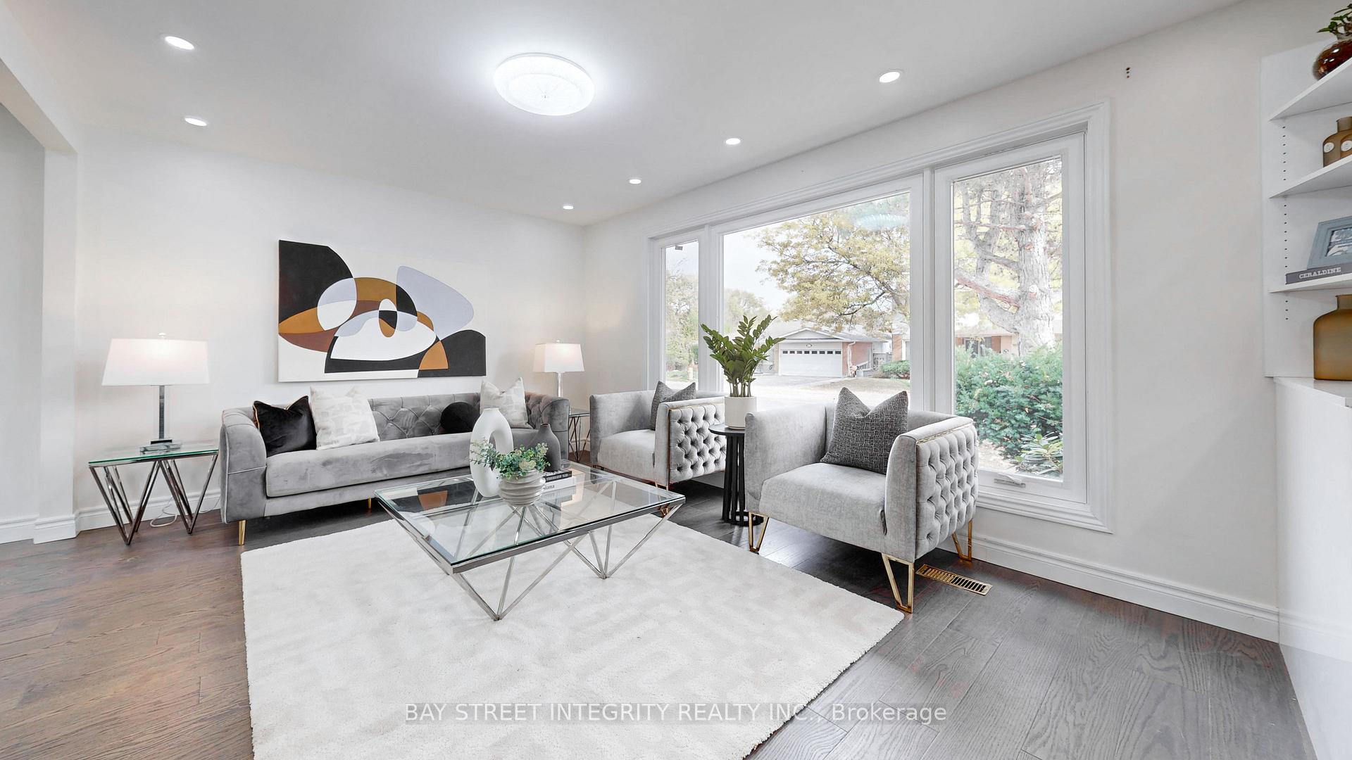 Photo 6 of 32 Markhaven Road, Markham, Unionville — HOMEH