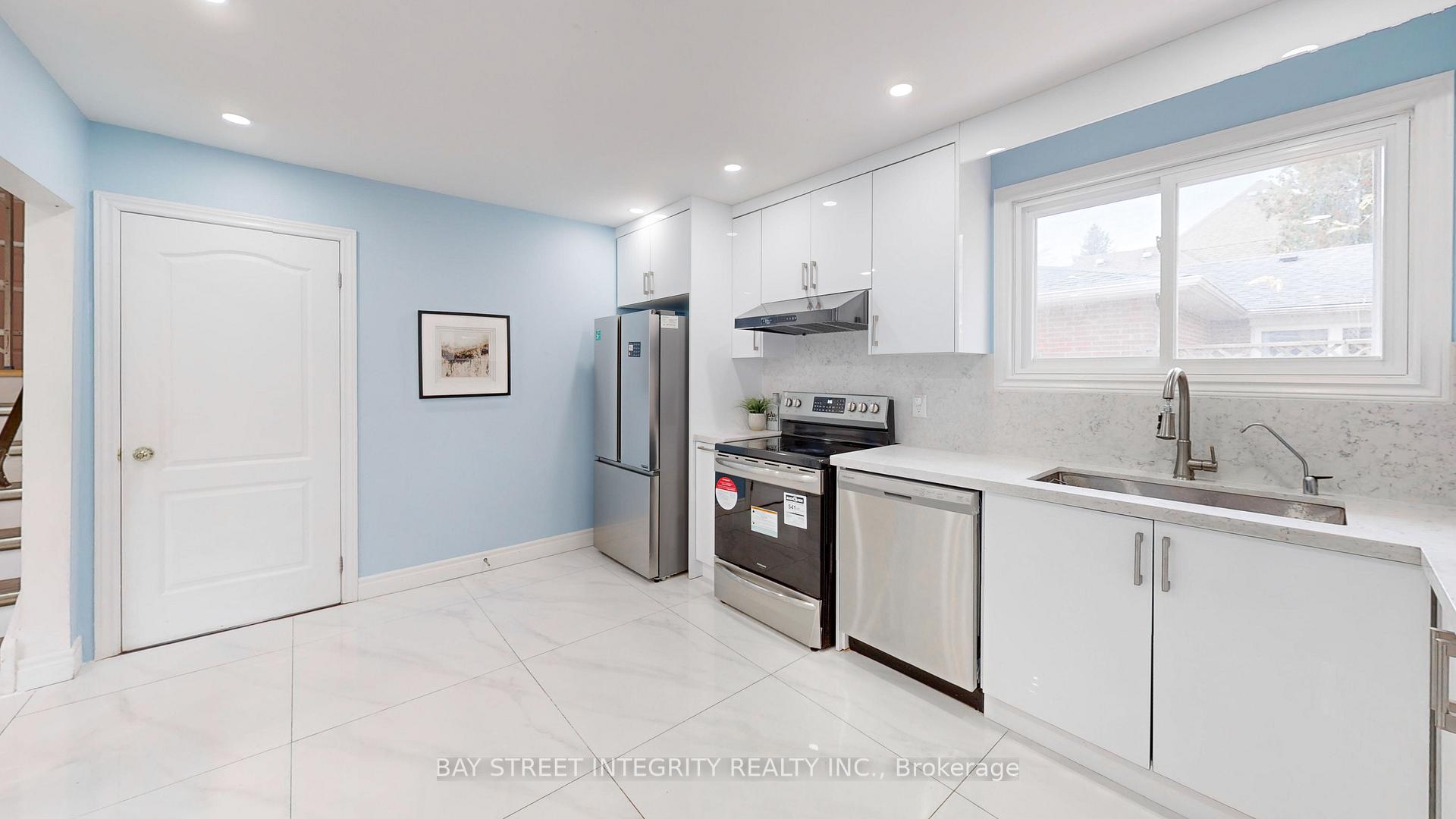 Photo 14 of 32 Markhaven Road, Markham, Unionville — HOMEH