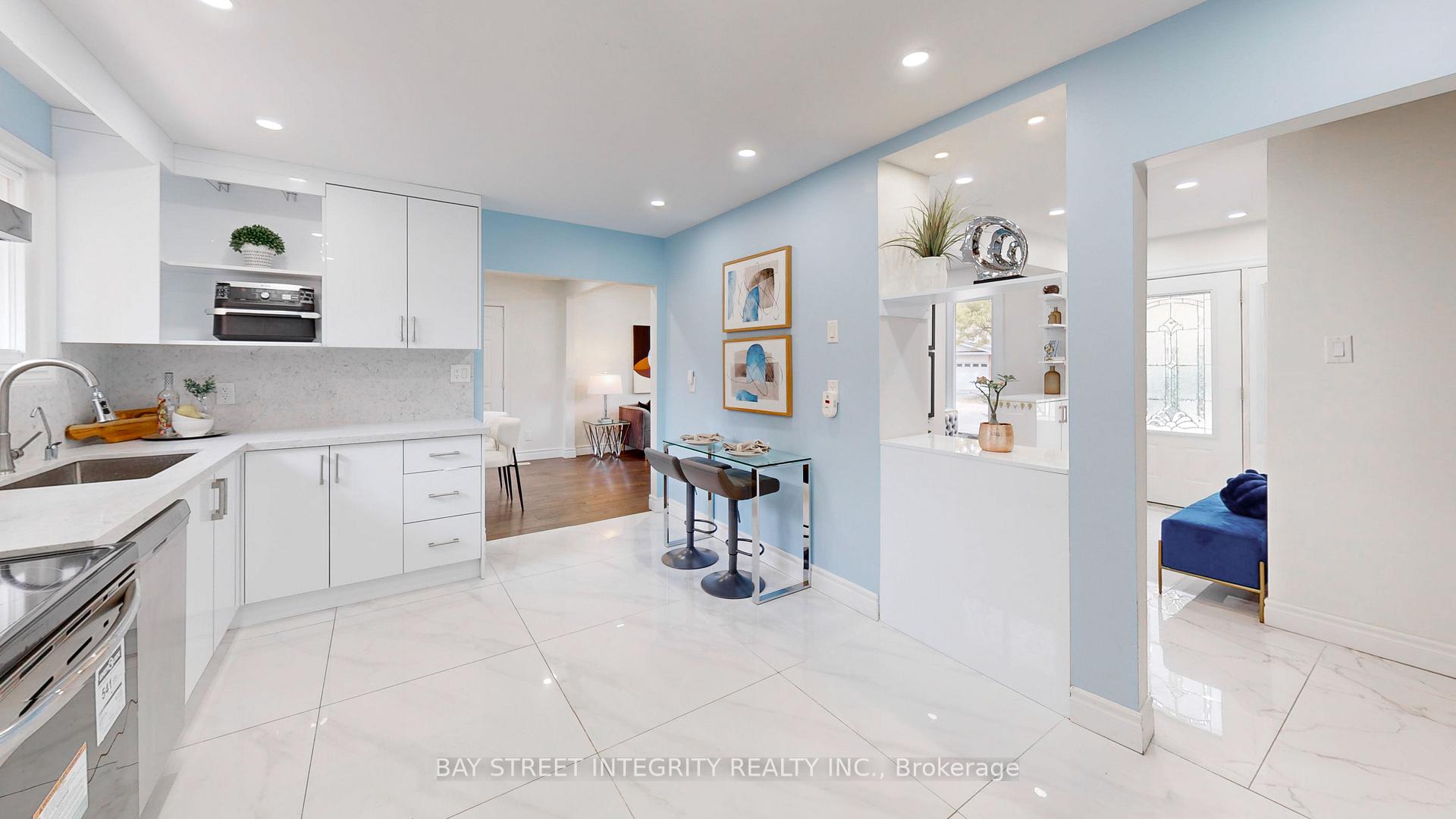 Photo 16 of 32 Markhaven Road, Markham, Unionville — HOMEH