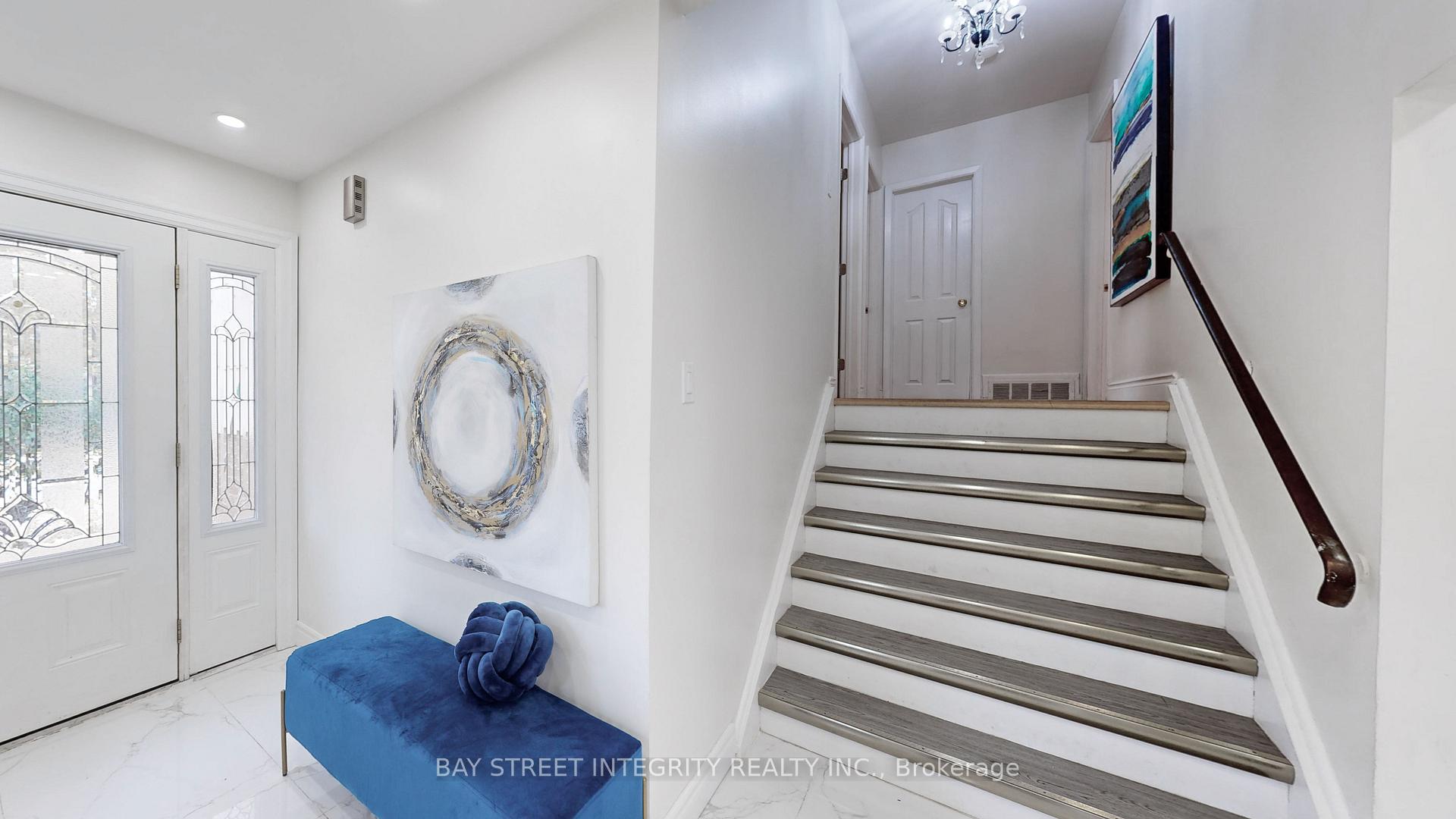Photo 17 of 32 Markhaven Road, Markham, Unionville — HOMEH