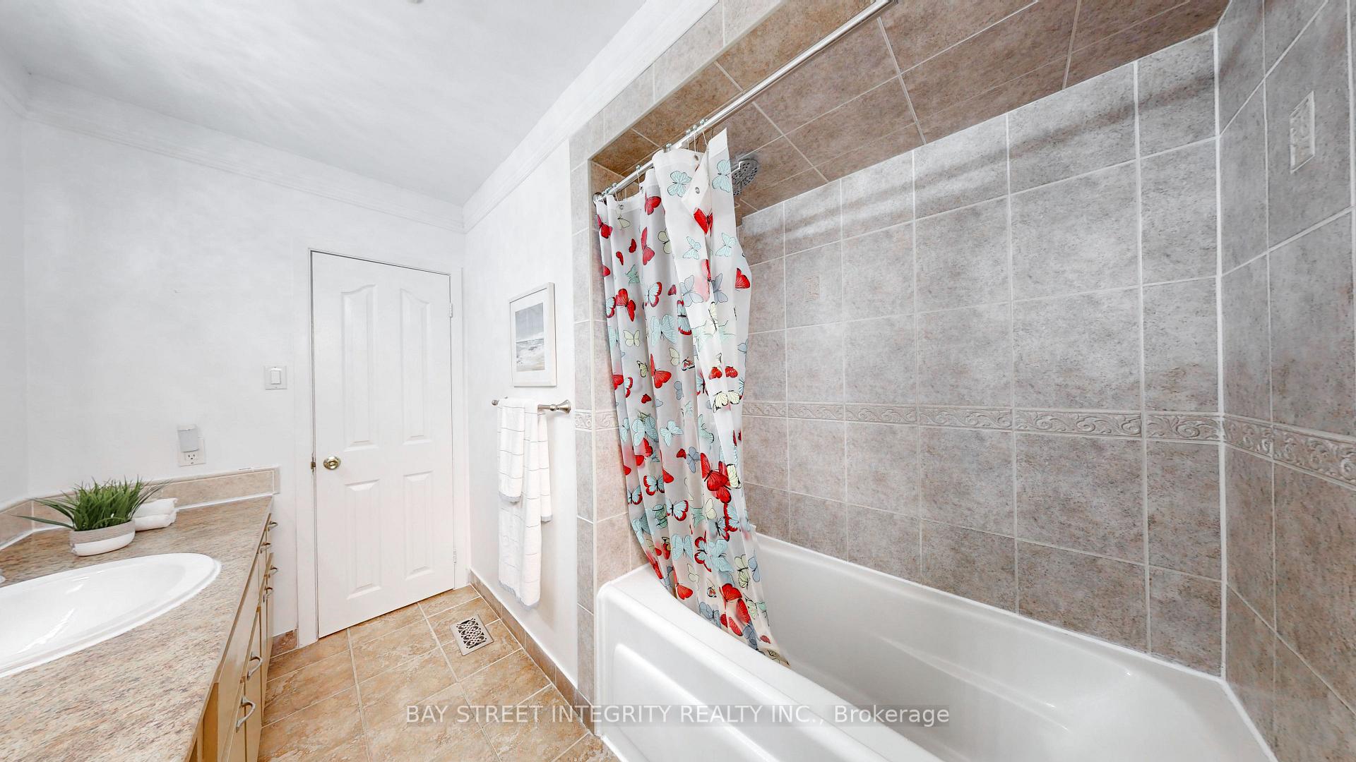 Photo 19 of 32 Markhaven Road, Markham, Unionville — HOMEH