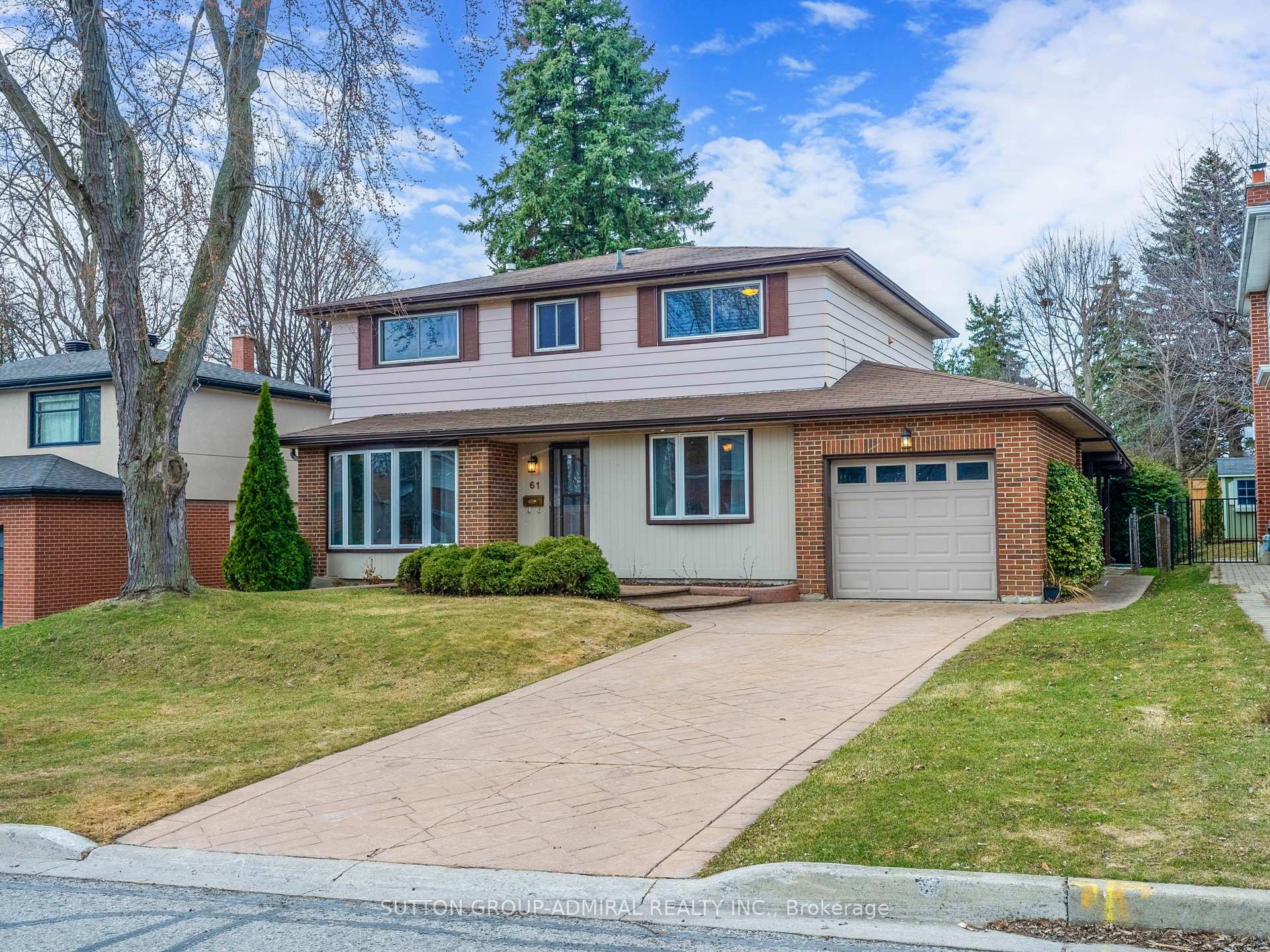 Photo 2 of 61 Shady Lane Crescent, Markham, Royal Orchard — HOMEH