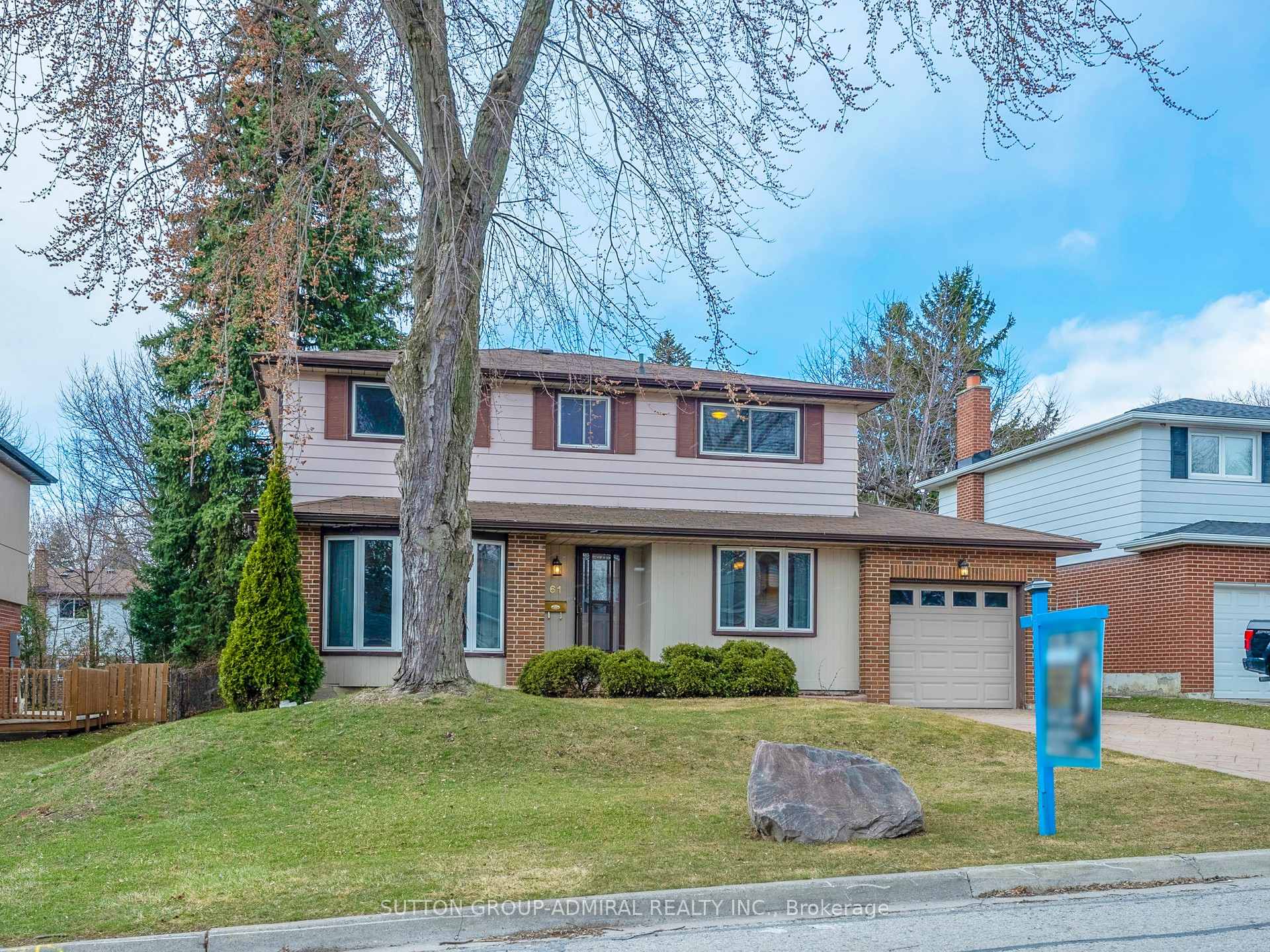Photo 3 of 61 Shady Lane Crescent, Markham, Royal Orchard — HOMEH