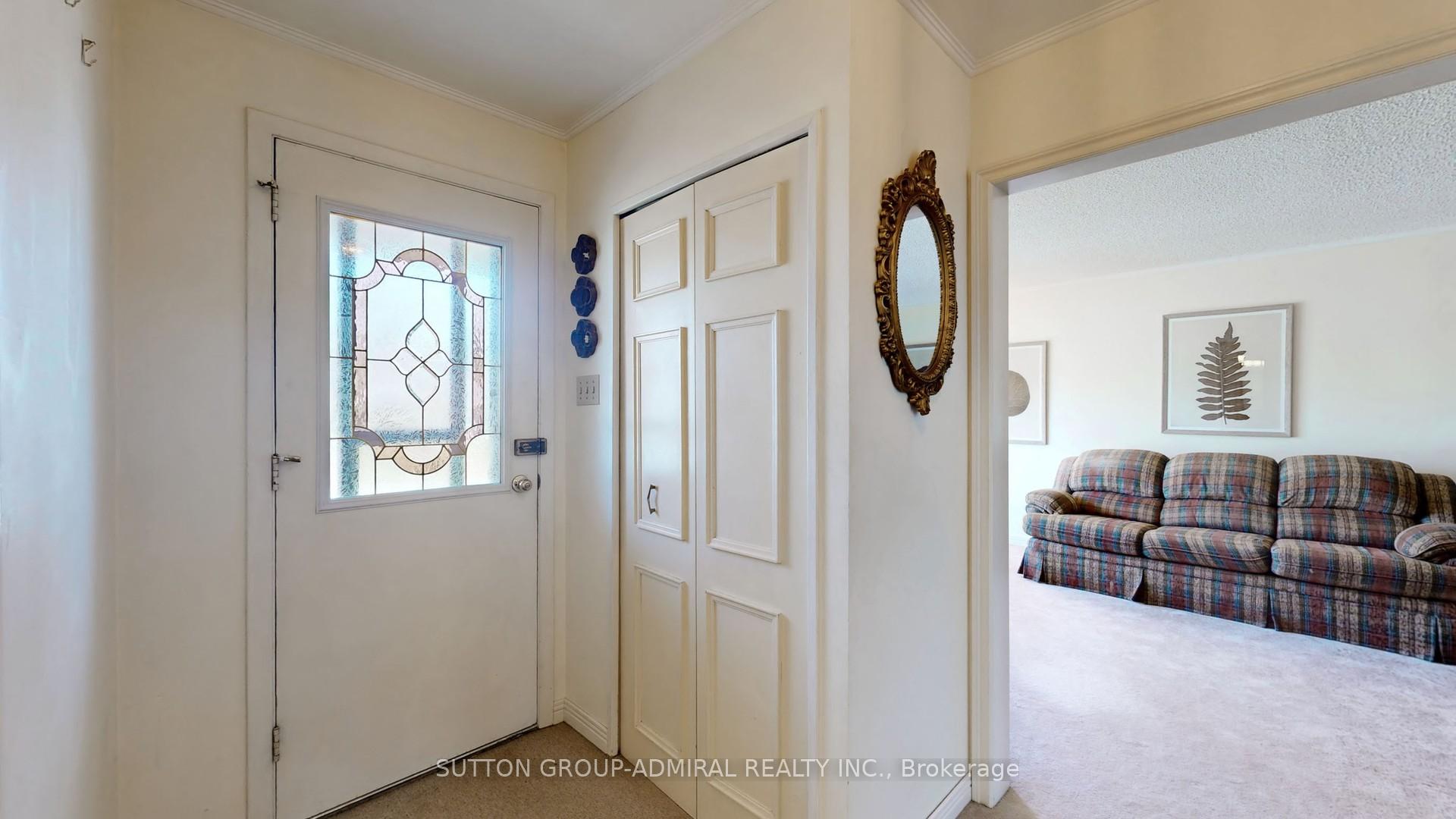Photo 4 of 61 Shady Lane Crescent, Markham, Royal Orchard — HOMEH