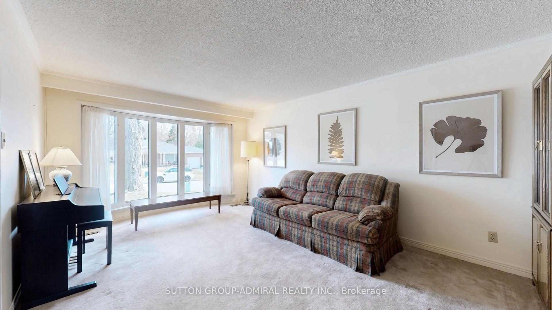 Photo 5 of 61 Shady Lane Crescent, Markham, Royal Orchard — HOMEH