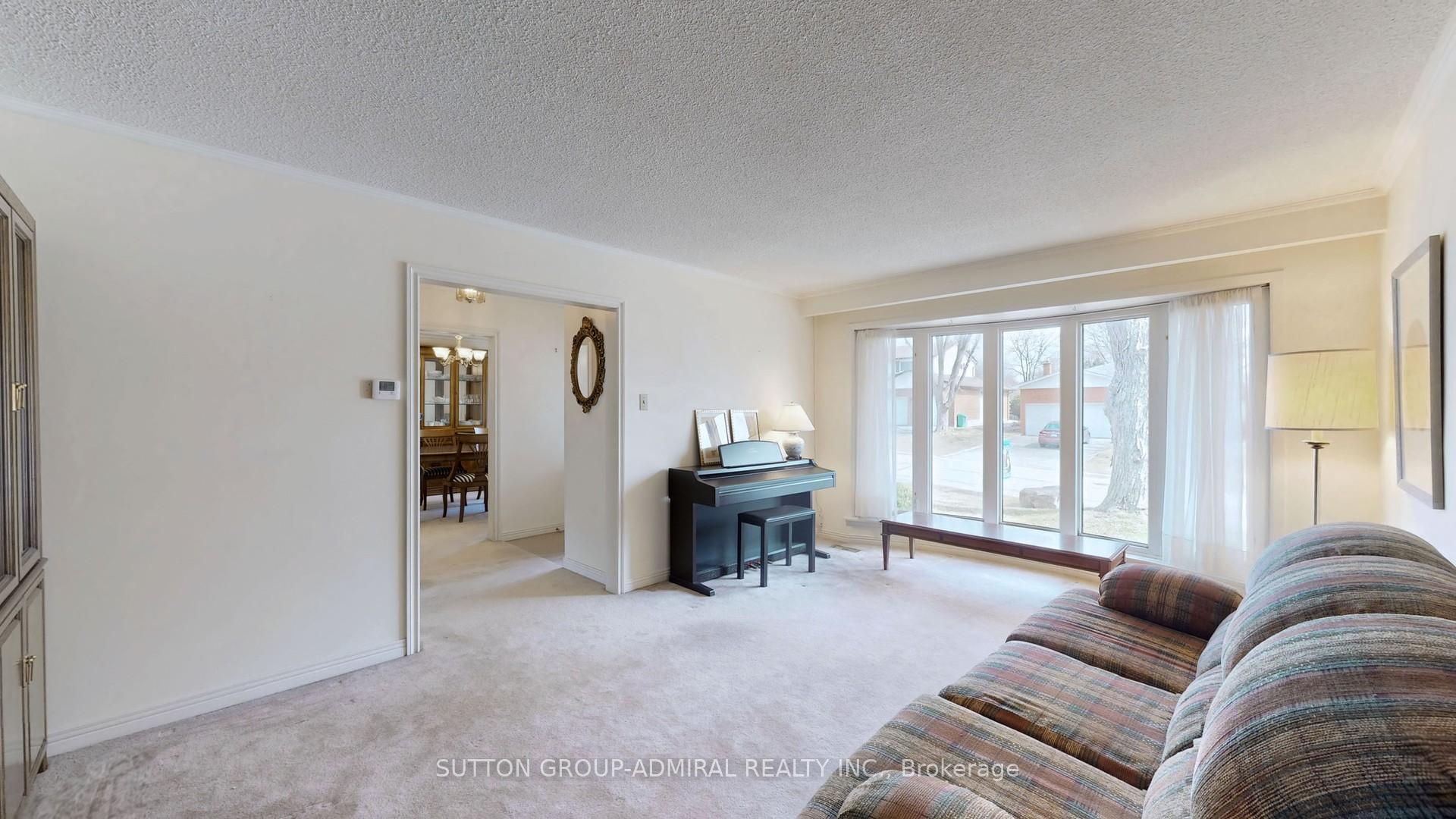 Photo 7 of 61 Shady Lane Crescent, Markham, Royal Orchard — HOMEH