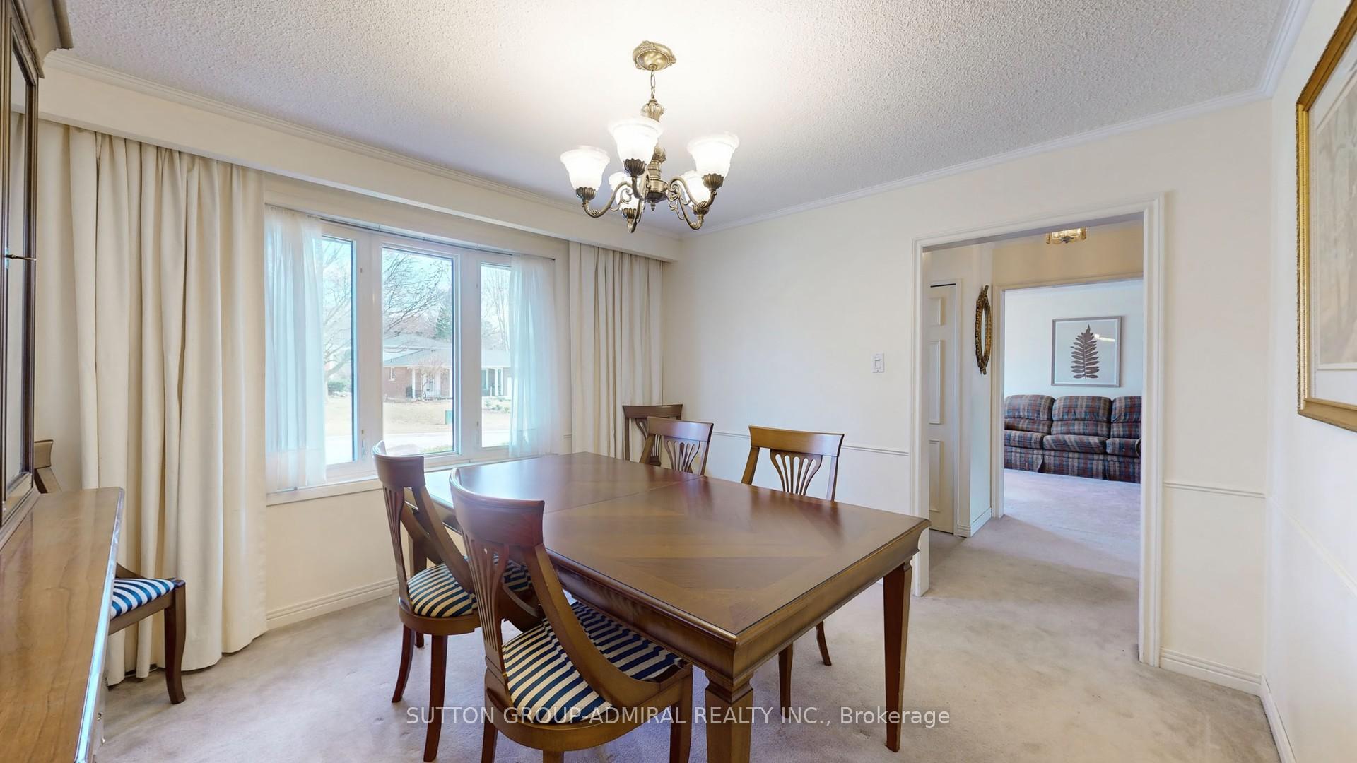 Photo 10 of 61 Shady Lane Crescent, Markham, Royal Orchard — HOMEH